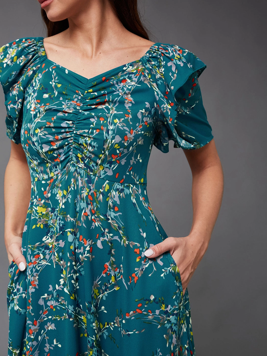 Women's Multicolored-Base-Turquoise Sweet-Heart Neck Half Sleeve Floral Ruching Crepe Midi Dress Flower Grace Cozy Touch