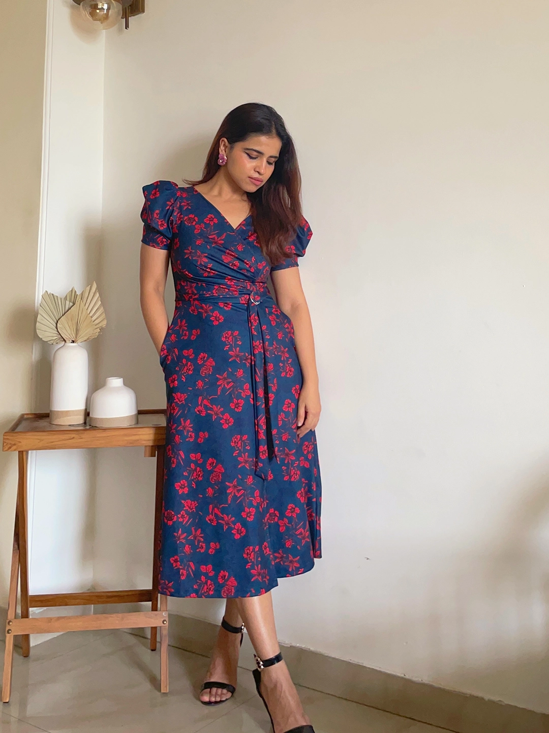 Crease Ease Women's Multicolored-Base-Teal V-neck Puff Sleeve Floral Wrap Midi Dress Summer Fashion Fashionable Fit