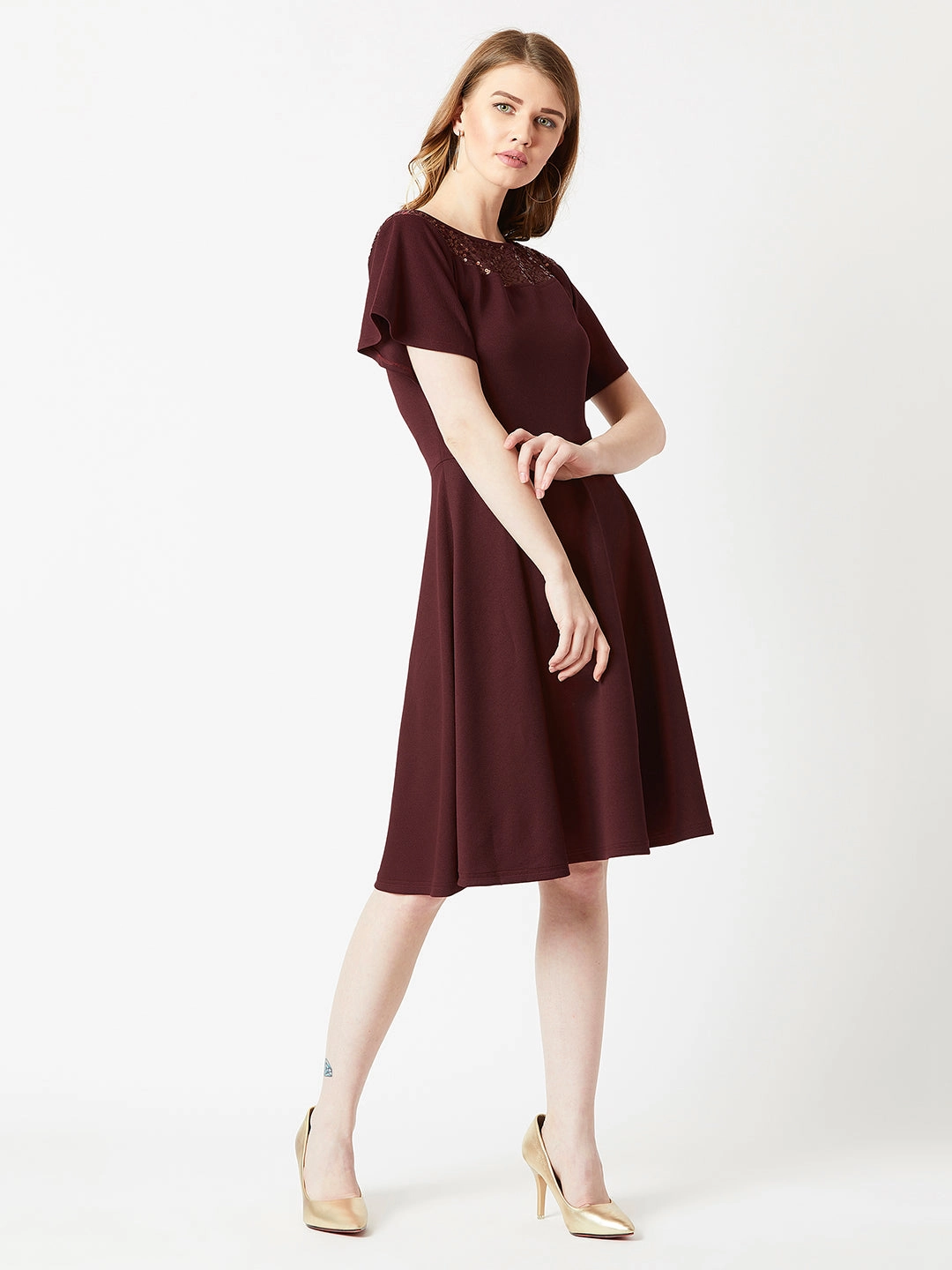 Crease Ease Women's Wine Red Round Neck Flared Short Sleeve Solid Skater Knee-Long Lace Dress Soft Balance