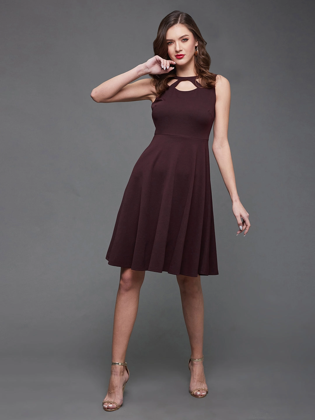 Crease Ease Women's Wine Relaxed Fit Above Knee Dress Beauty Zone