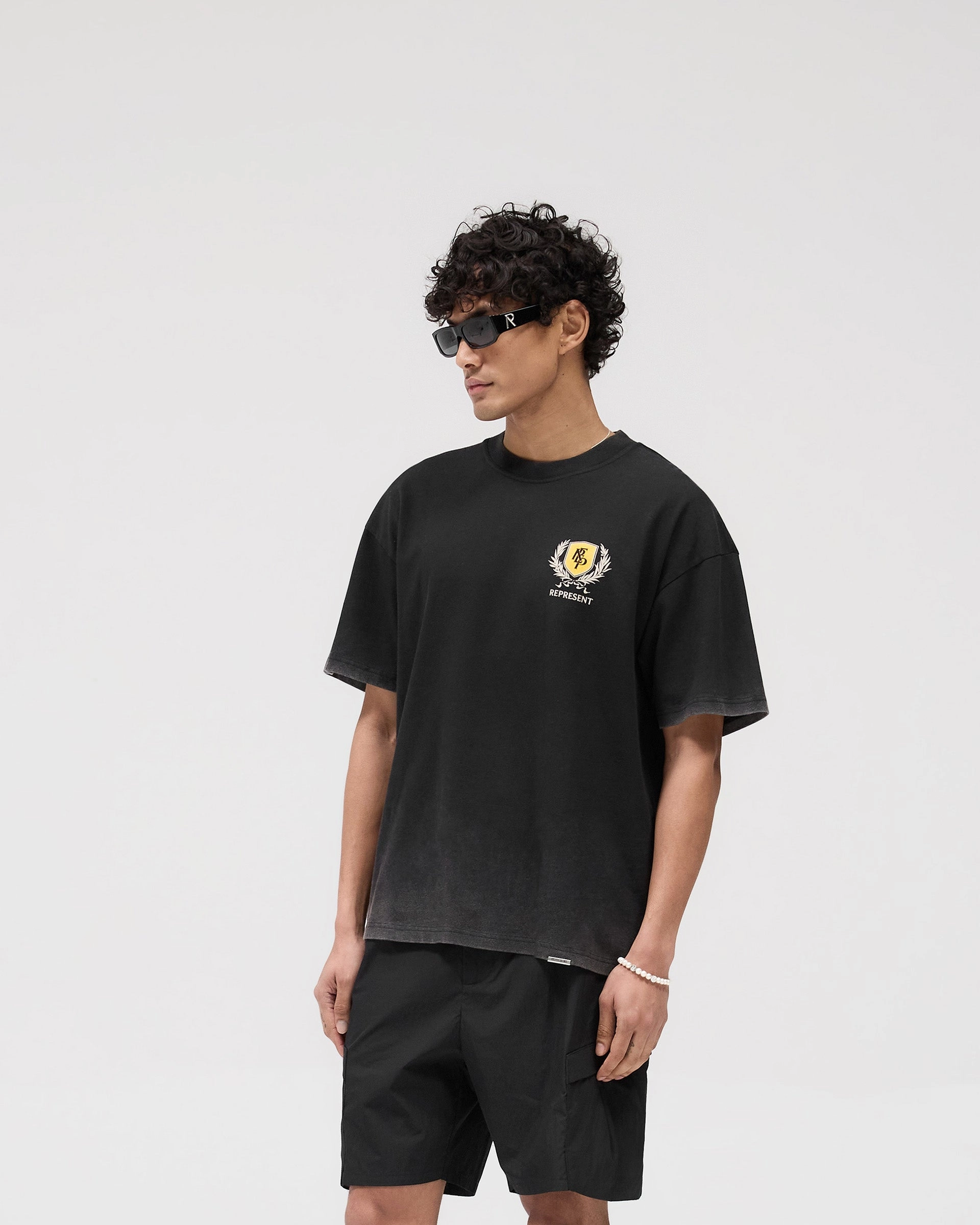 Casual Appeal Crest T-Shirt - Vintage Black