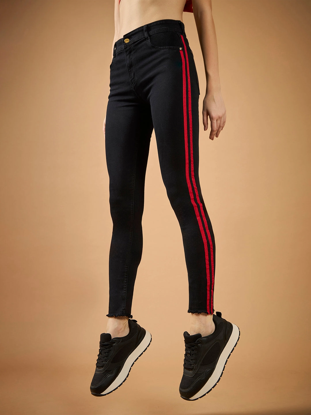 Women's Black Slim Fit High-Rise Clean-Look Regular-Length twill Tape Detailing Stretchable Denim Jeans Outfit Ideas