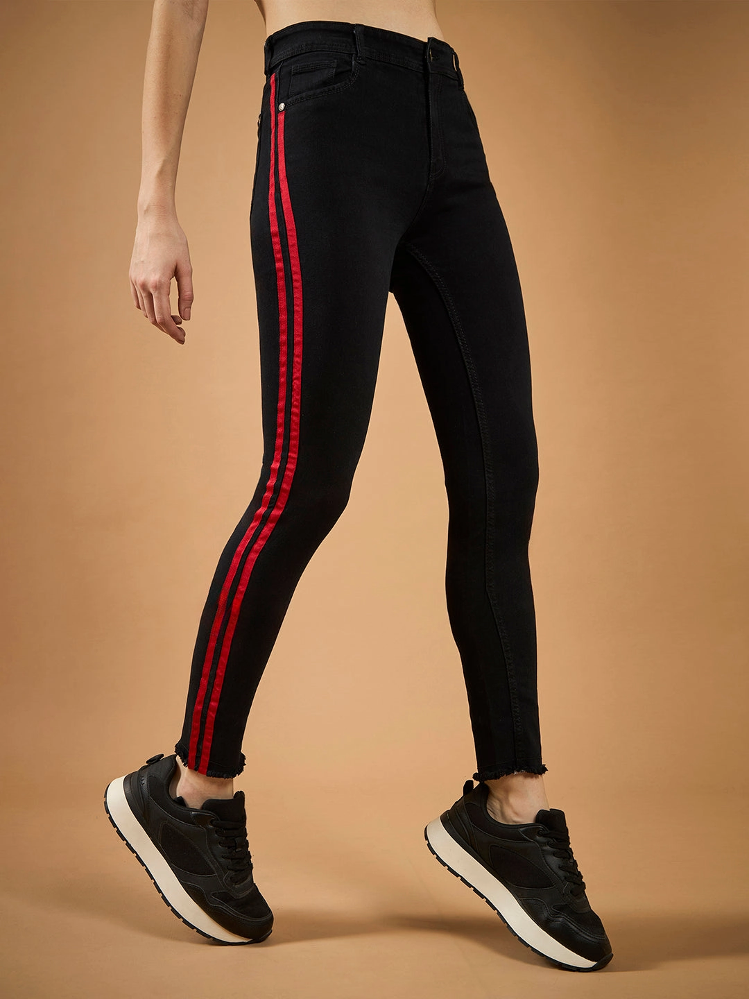 Timeless Fit Softened Fabric Women's Black Slim Fit High-Rise Clean-Look Regular-Length twill Tape Detailing Stretchable Denim Jeans