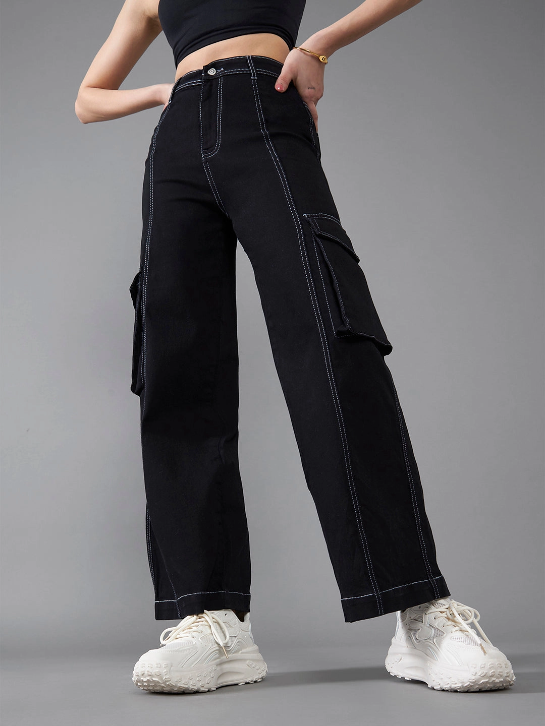 Evening Stroll Weekend Getaway 24/7 Comfort Black Wide-Leg High-Rise Stretchable Cargo Denim Jeans