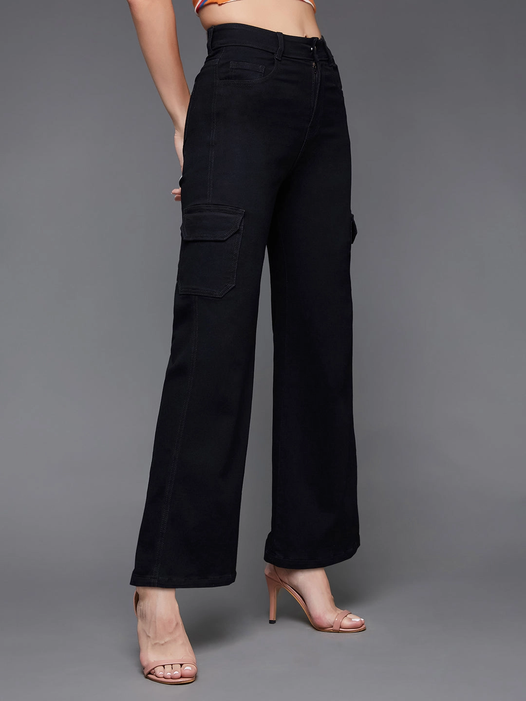 24/7 Comfort Black Wide-Leg High-Rise Stretchable Denim Jeans Modern Minimalist Creative Look