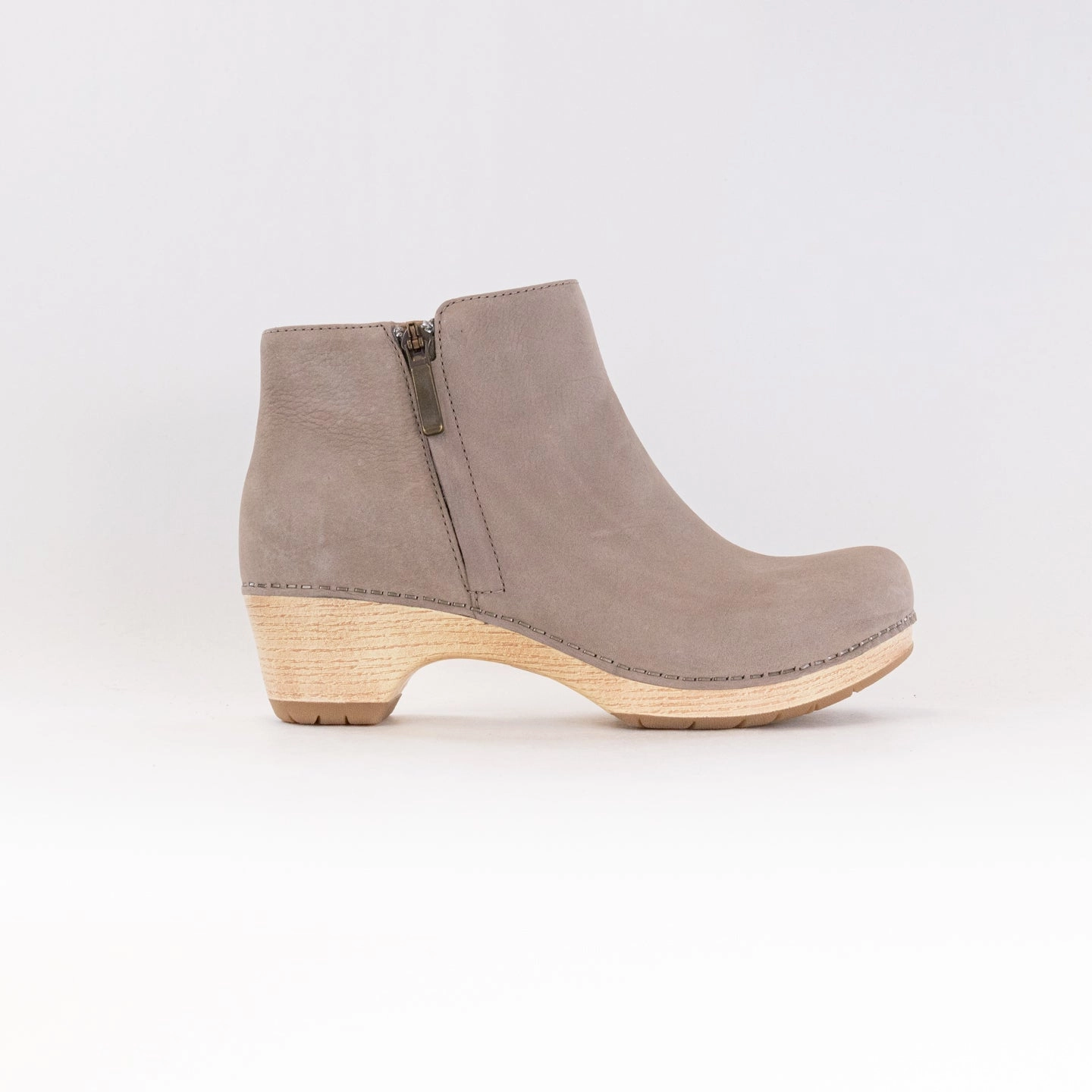 Durable Shell All Day Worker Dansko Lizanne (Women's) - Taupe