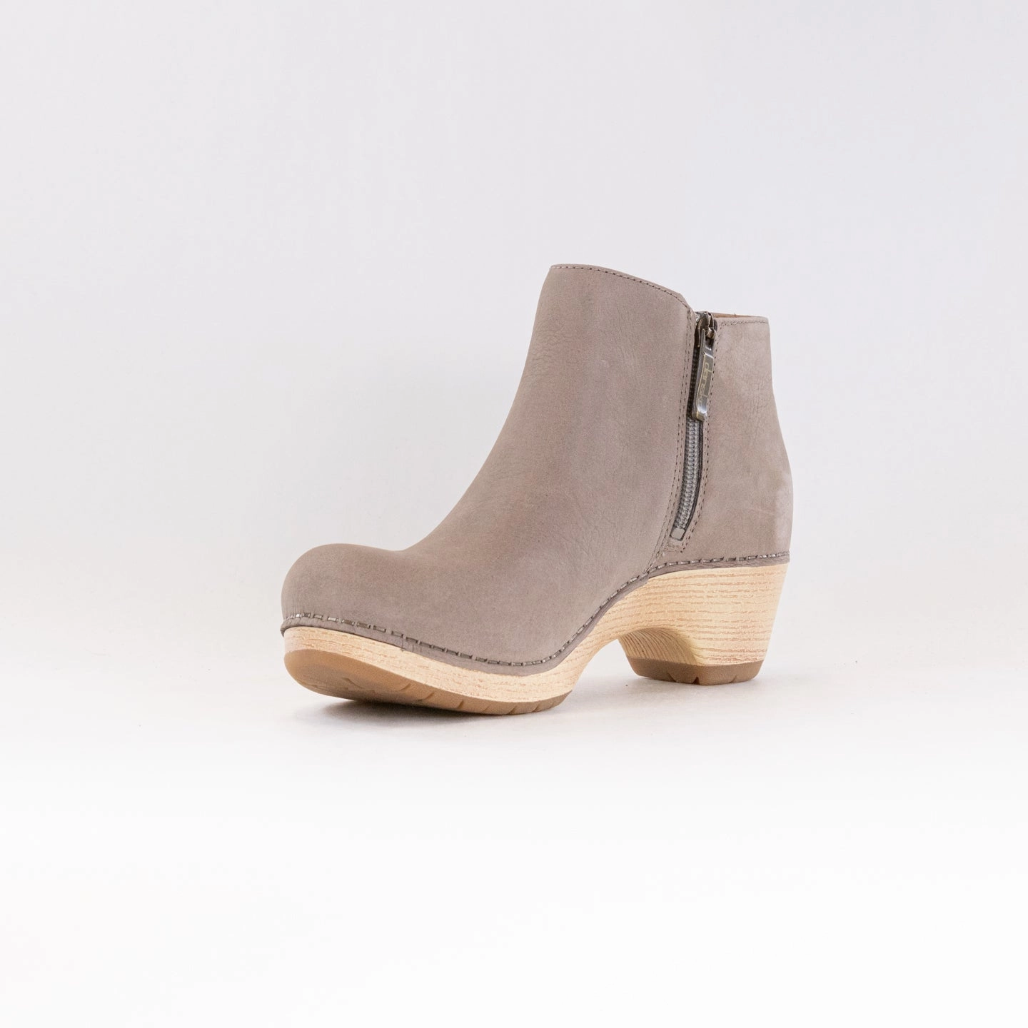 Dansko Lizanne (Women's) - Taupe Protective Finish Windy Weather