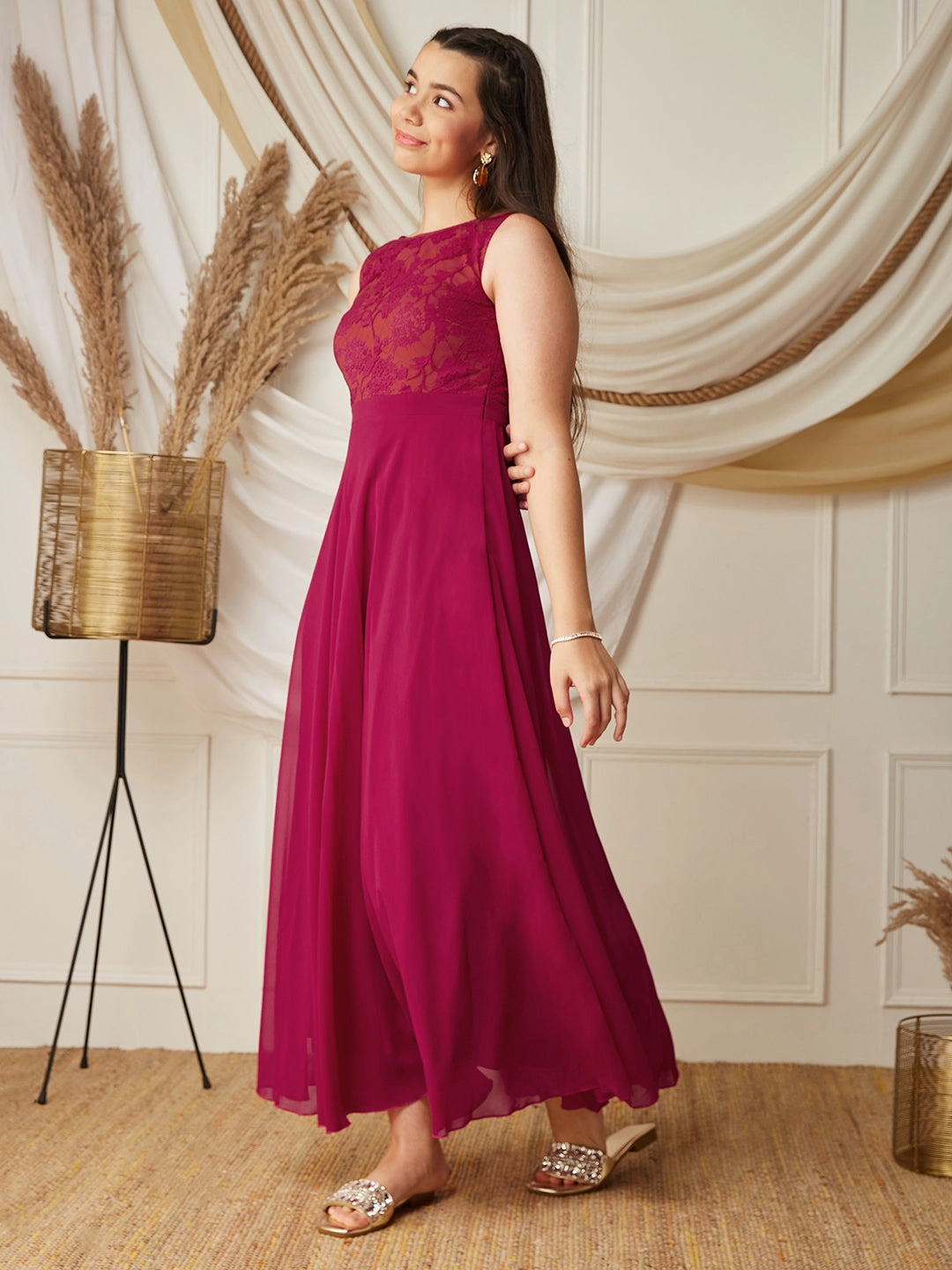 Dark Pink Boat-Neck Sleeveless Solid Lace Overlaid Polyester Maxi Dress ContrastStitching Cinched-Waist