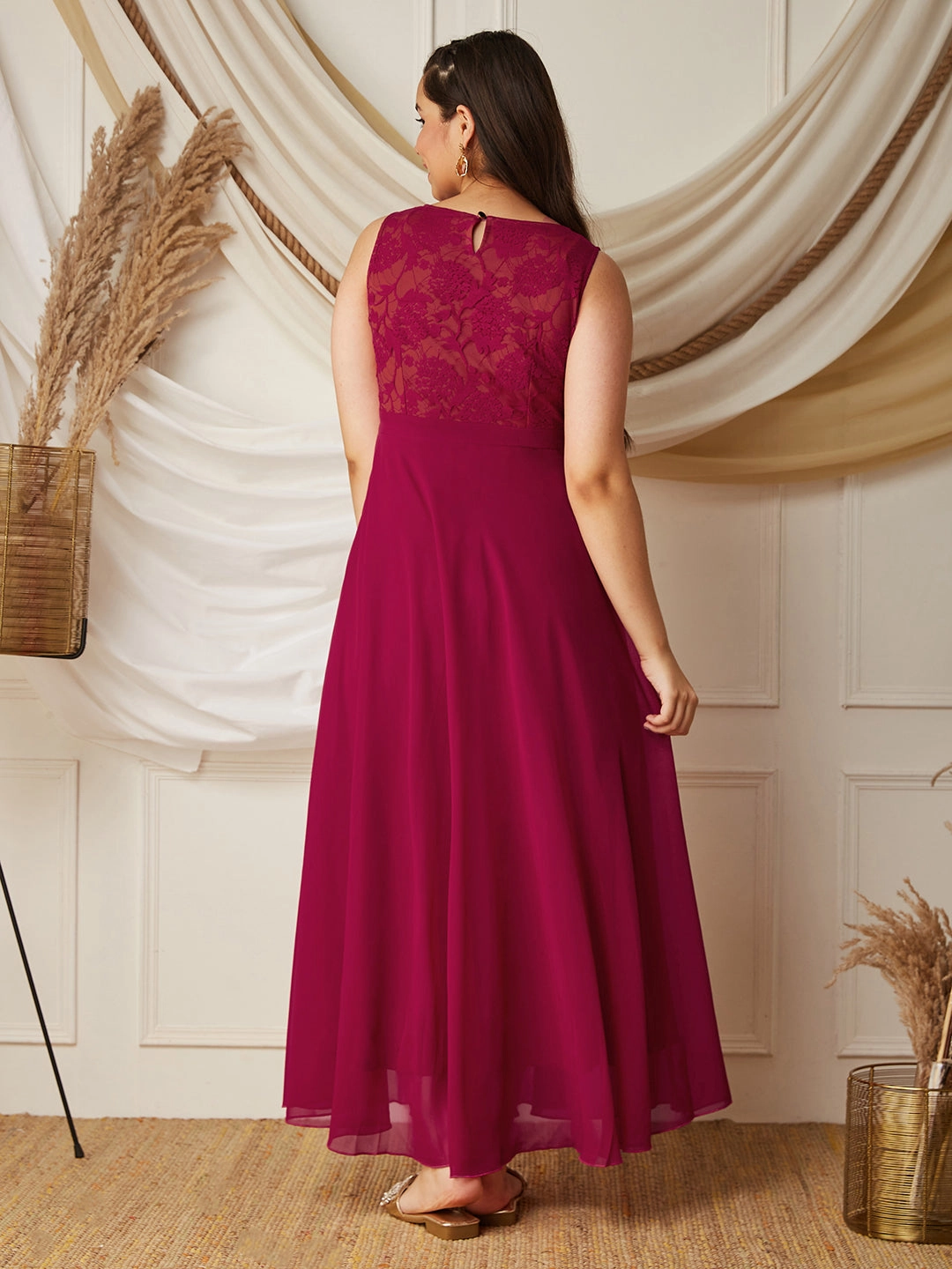 All-season Dark Pink Boat-Neck Sleeveless Solid Lace Overlaid Polyester Maxi Dress
