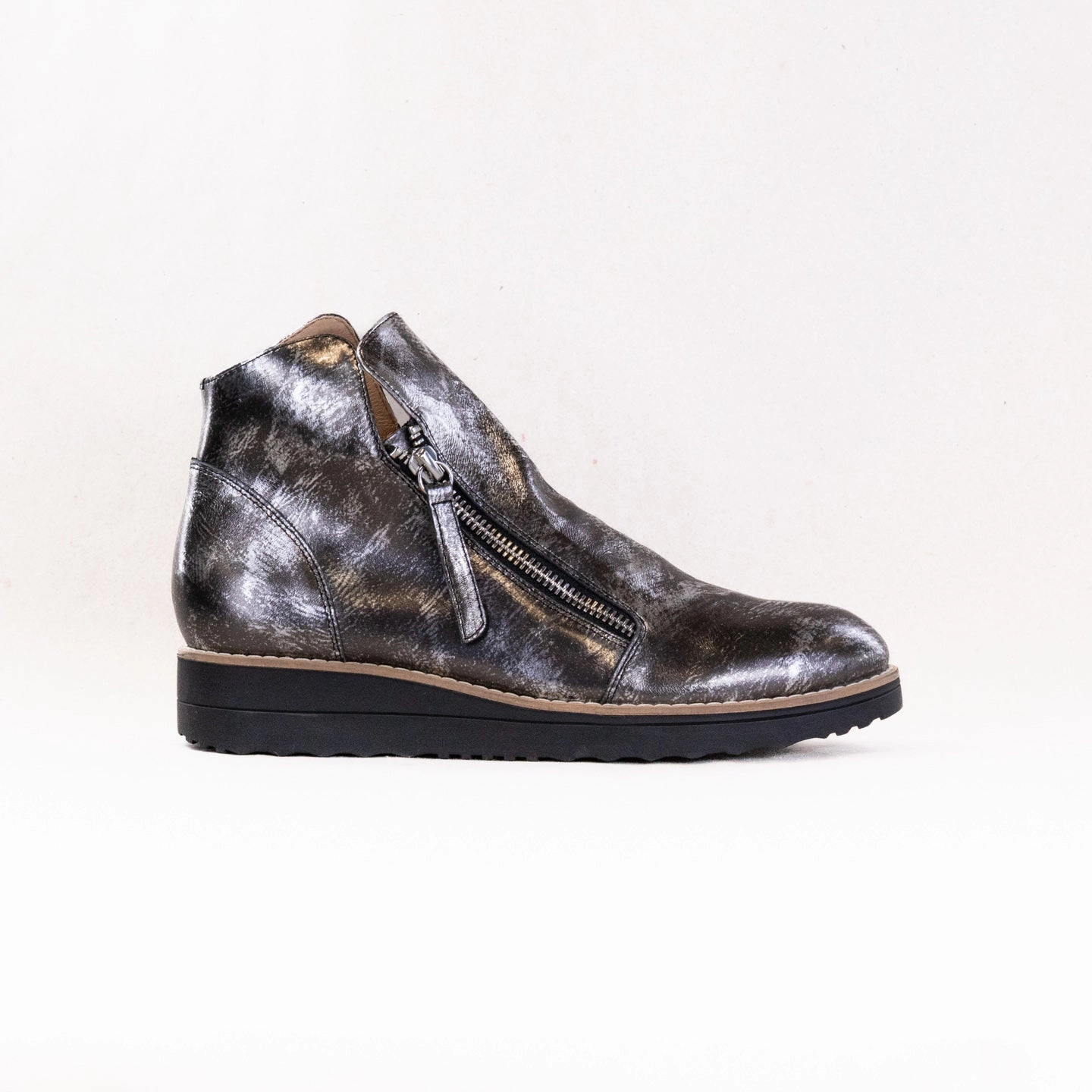 Django & Juliette Ohmy (Women's) - Black/Pewter Outdoor Function