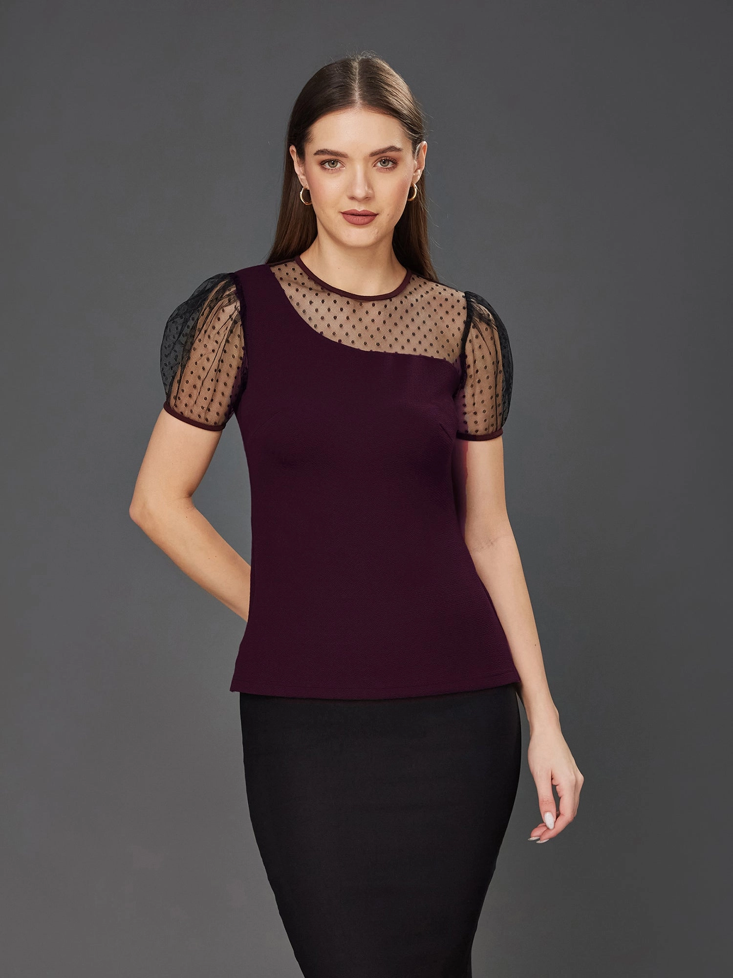 Crease Ease Women's Dark Purple & Black Solid Round Neck Short Sleeve Relaxed Fit Regular Top StretchableKnit