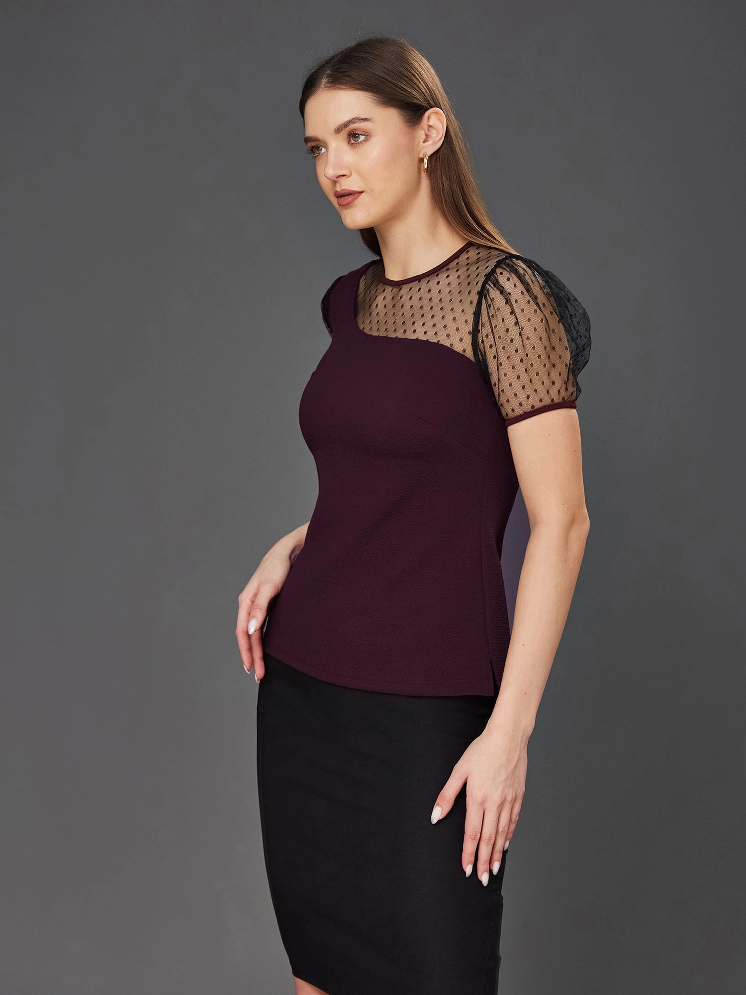 Crease Ease Women's Dark Purple & Black Solid Round Neck Short Sleeve Relaxed Fit Regular Top LightReflective