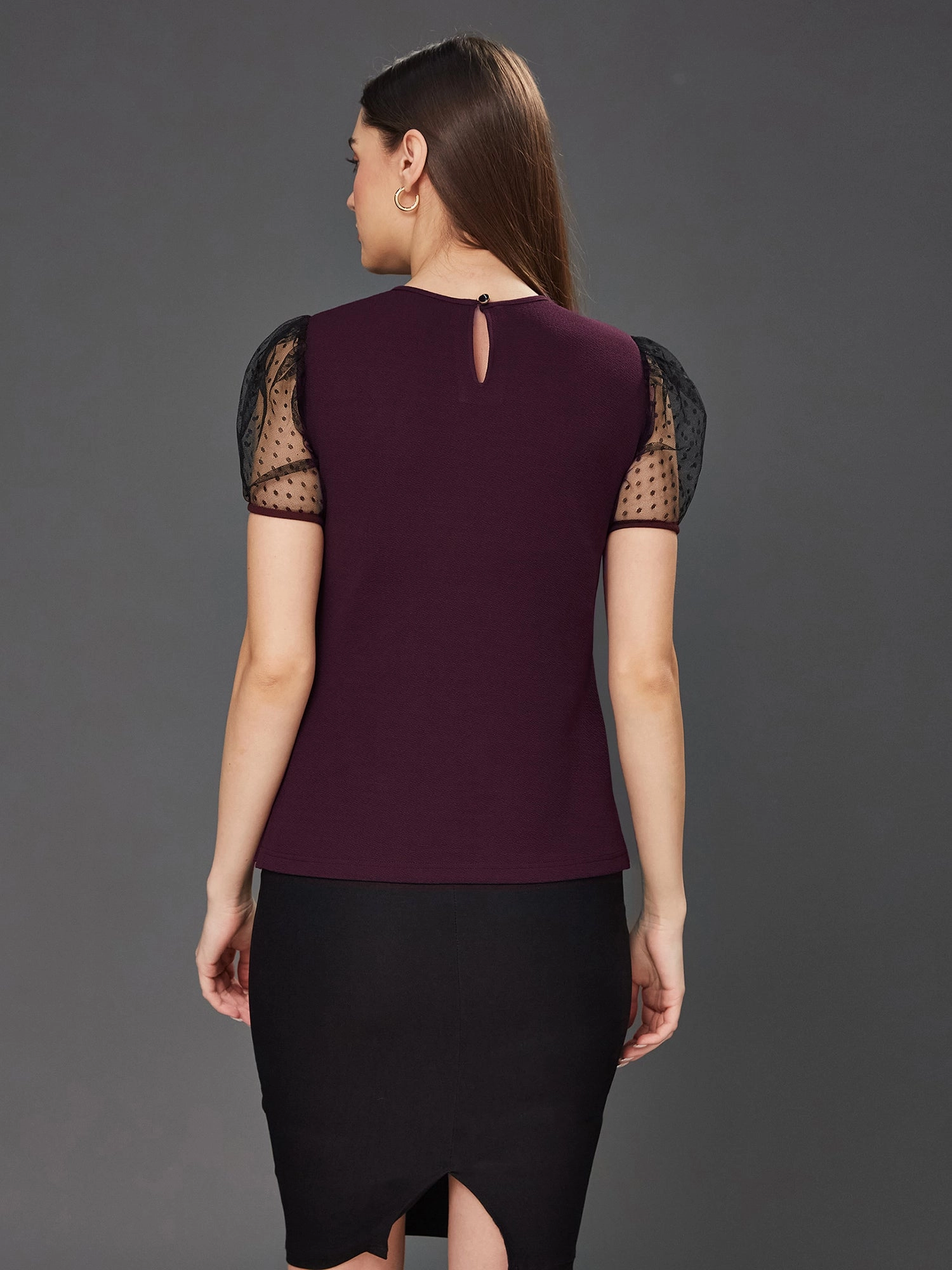 Brushed Microfiber Surface Crease Ease Women's Dark Purple & Black Solid Round Neck Short Sleeve Relaxed Fit Regular Top