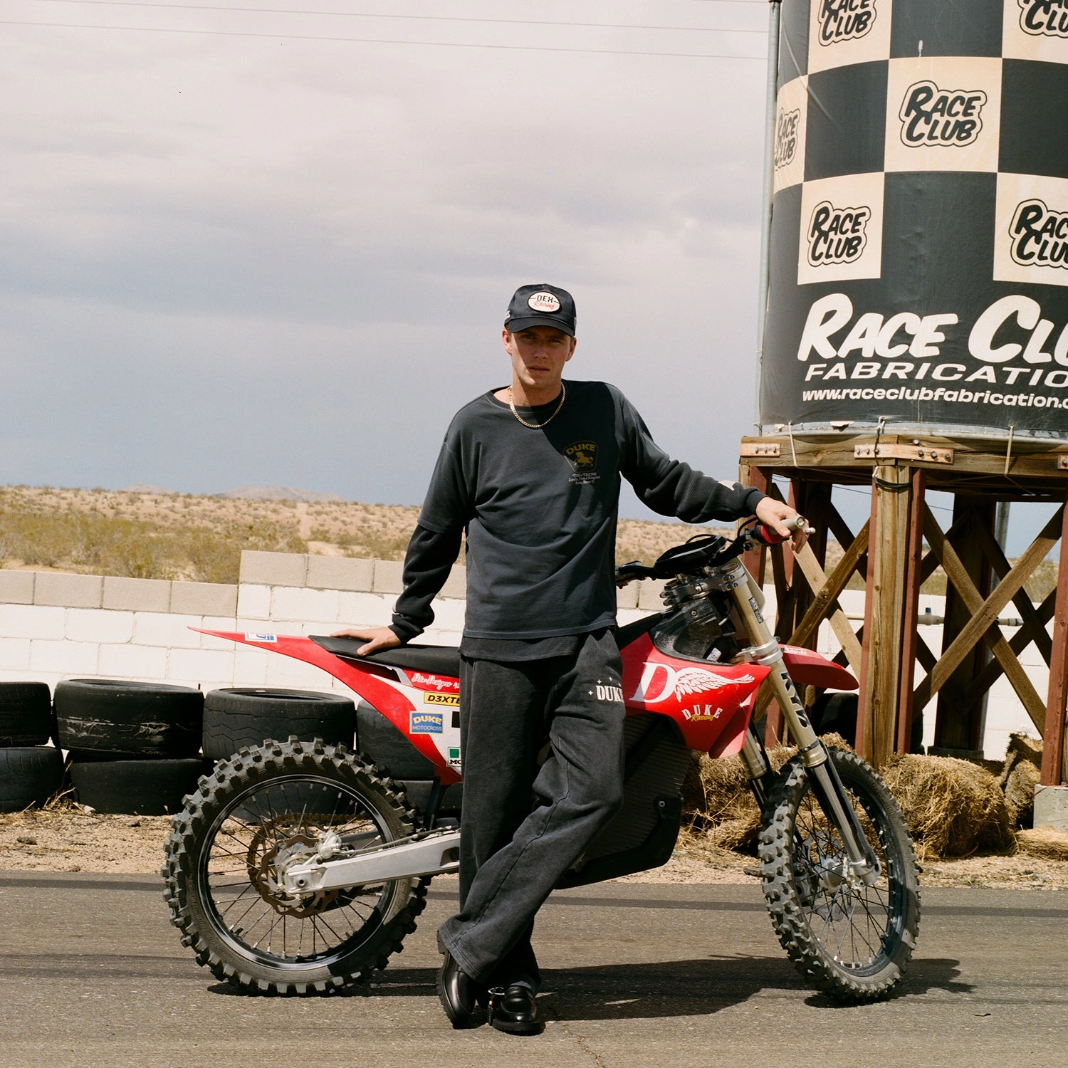 DR3 Sponsors Washed Black   Yellow T-Shirt Smart Design