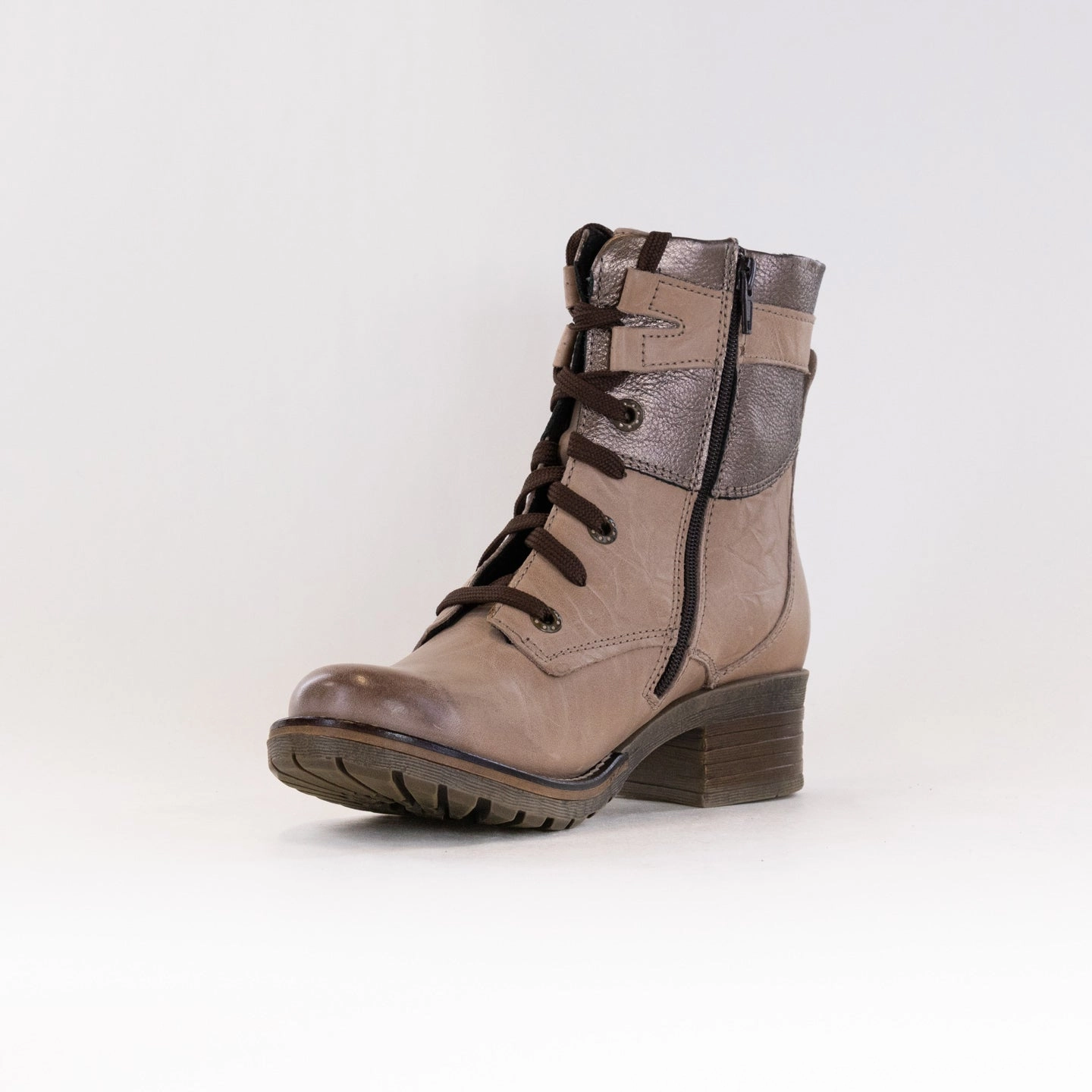 Dromedaris Kara Metallic (Women's) - Taupe Metallic Versatile Footwear Hydraulic Impact Resistance