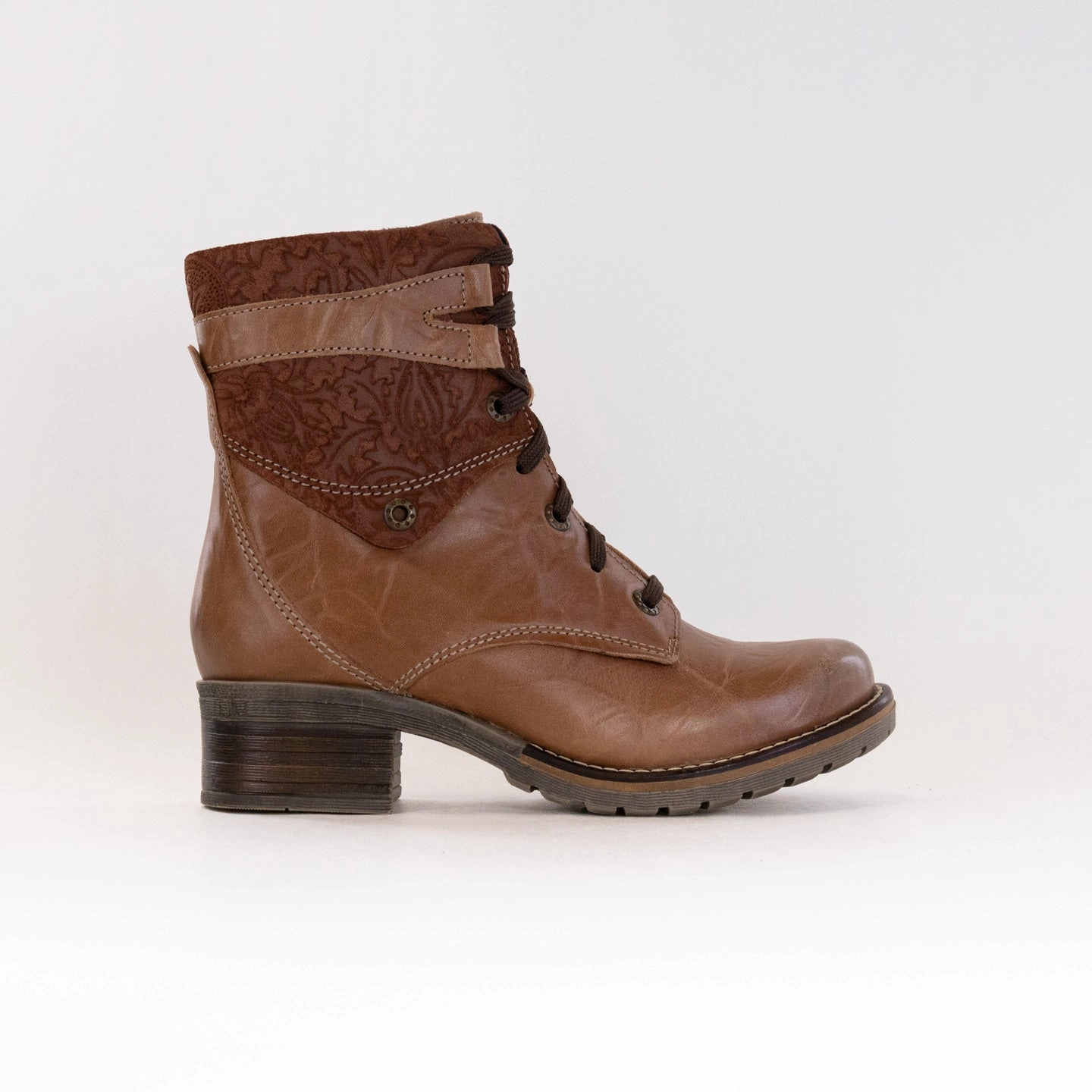 Slip Resistant Mountain Hike Fire Side Dromedaris Kara Print (Women's) - Saddle Print