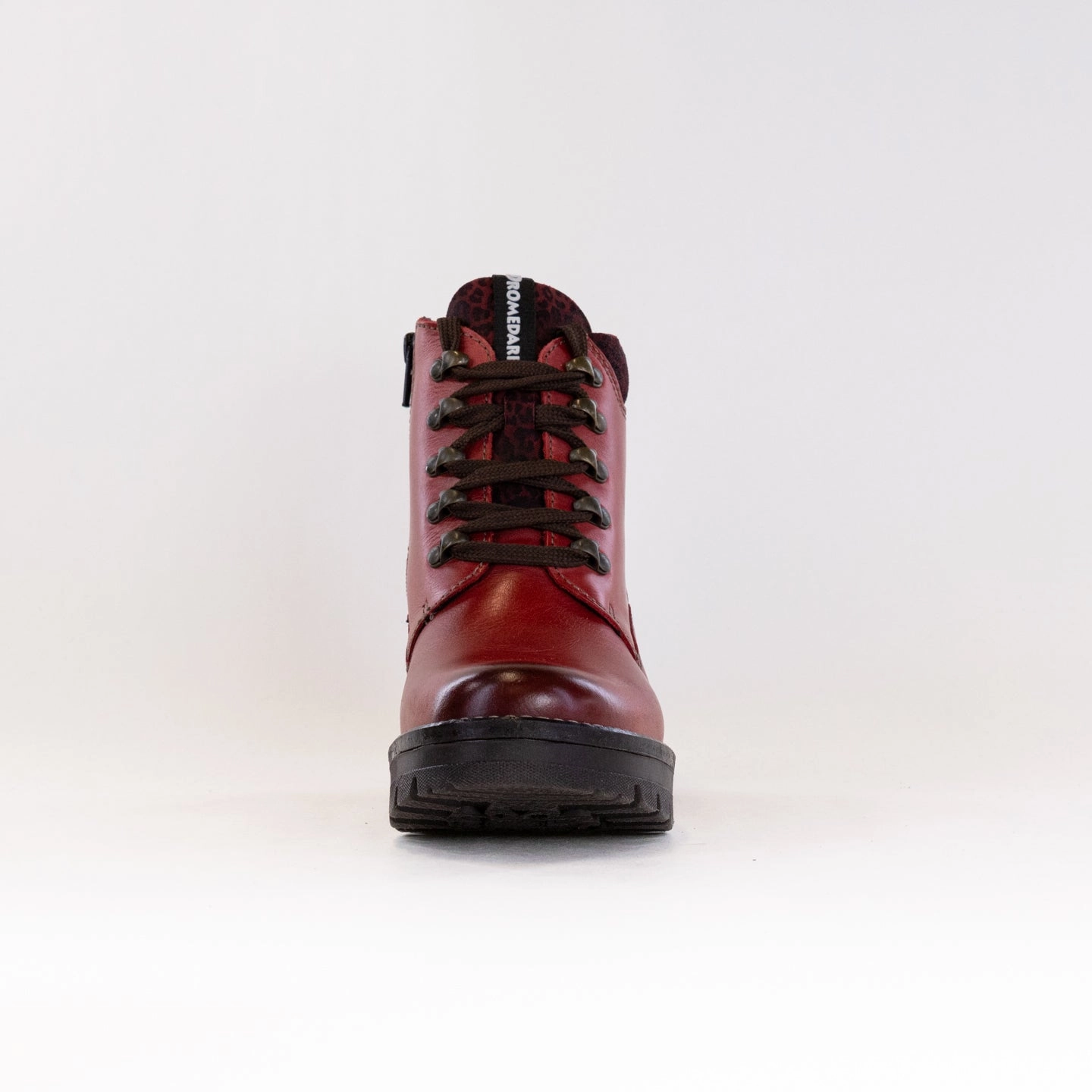 Dromedaris Karlie (Women's) - Red/Mini Leo Reliable Fit Fashion Show