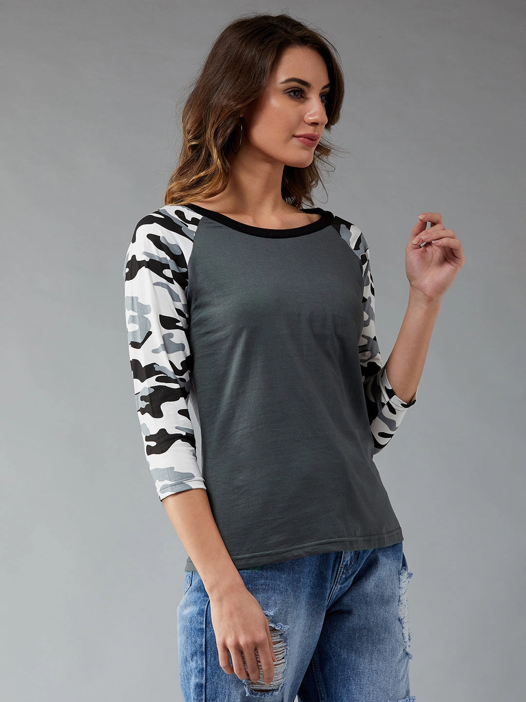 Women's Charcoal grey Round Neck 3/4th Sleeve Printed Basic Regular T-Shirt TaglessCollars Ribbed Collar Design