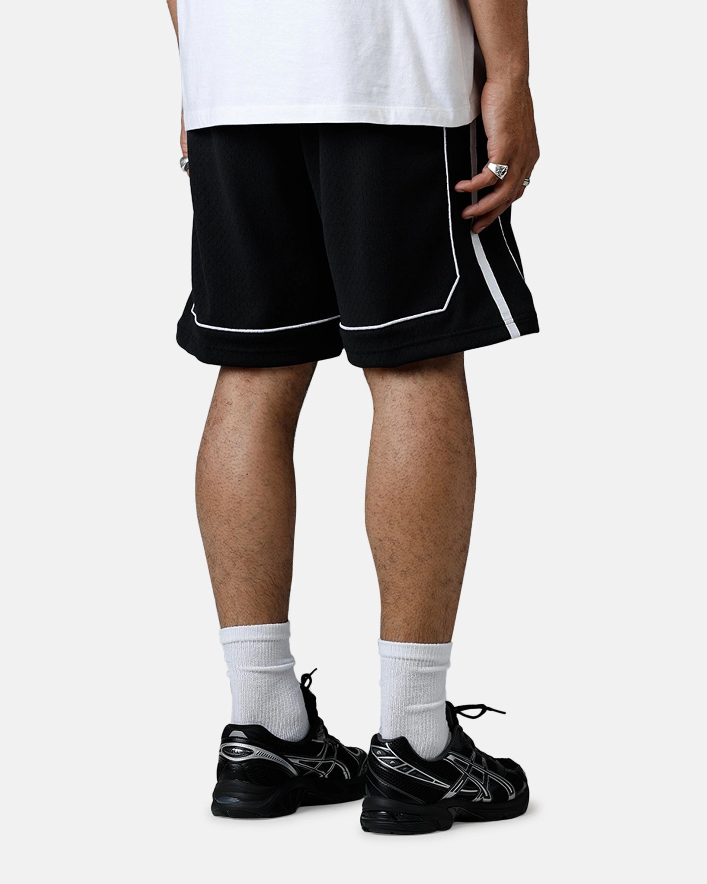 Mitchell & Ness Miami Heat 2011 Swingman Shorts Black/White FoamReinforcedCollar Contrast Stitching