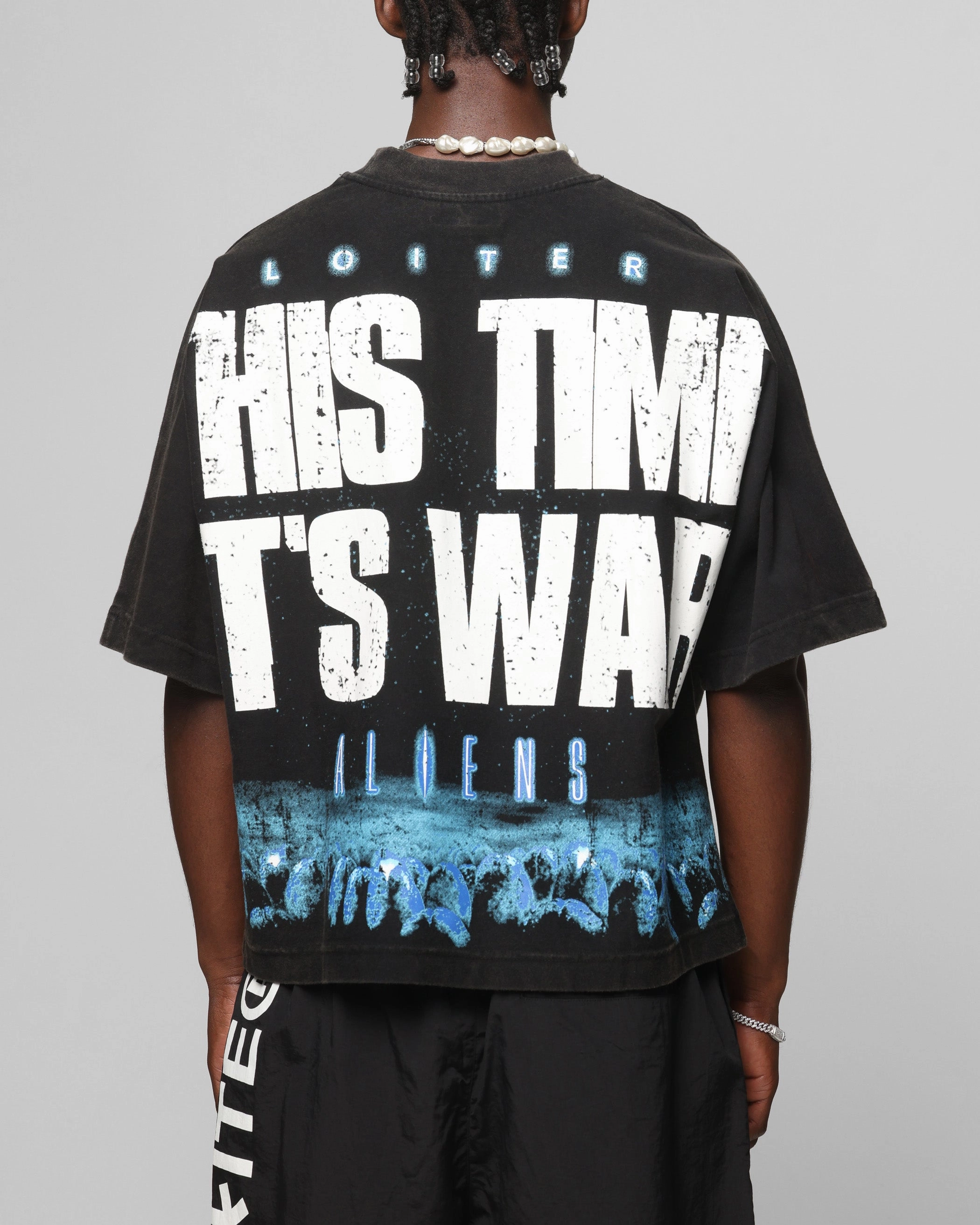 GarmentWashed Texture Loiter Alien It's War Boxy T-Shirt Washed Black