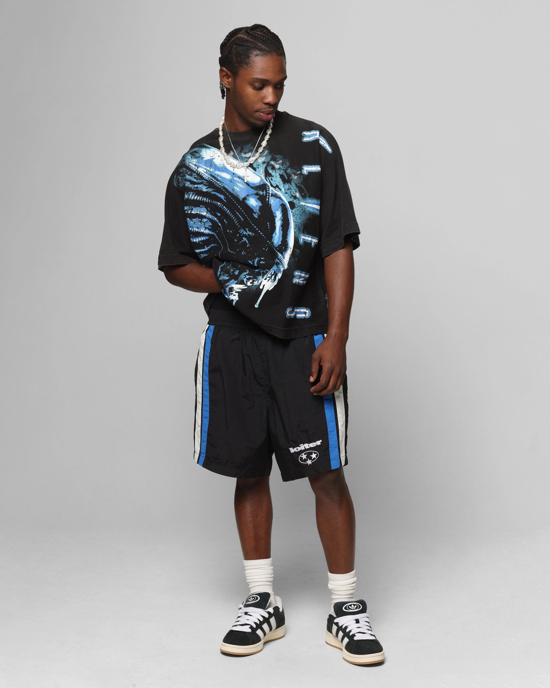 Loiter Alien It's War Boxy T-Shirt Washed Black LowProfileZipperSystem Curved Hem Design