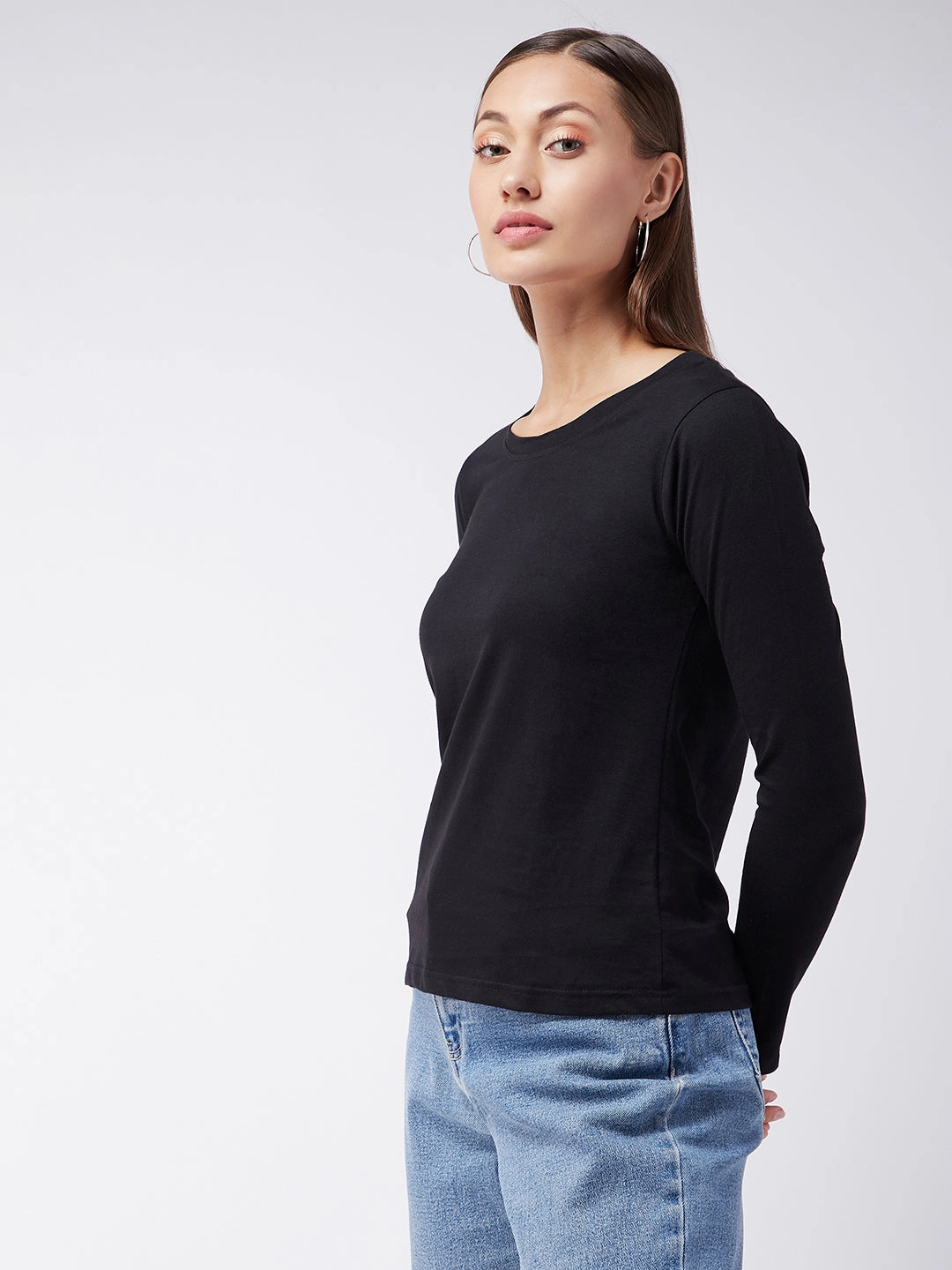 BoxySilhouette High Durability Material Women's Black Round Neck Full Sleeves Solid Basic Top