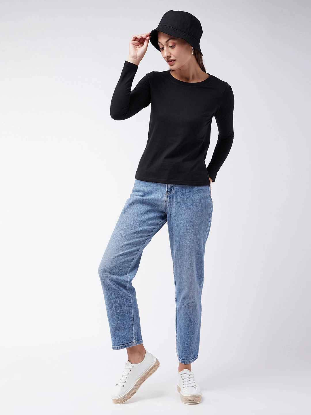 Women's Black Round Neck Full Sleeves Solid Basic Top Friction Resistant Edges Flexible Neckline