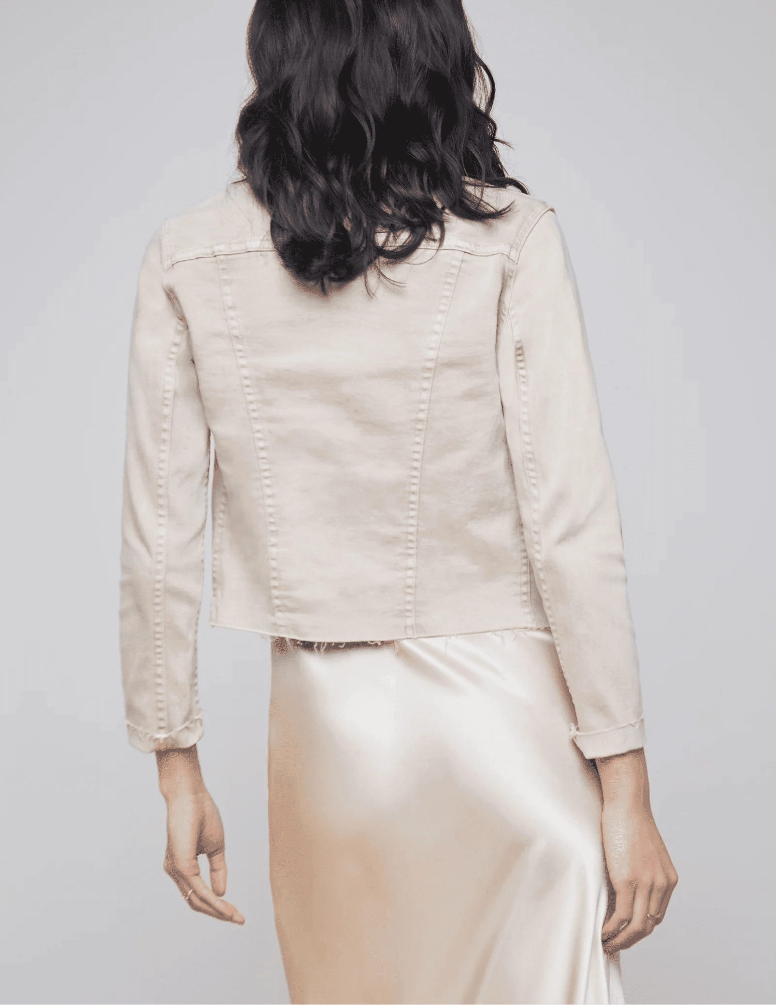 L'AGENCE Janelle Slim Denim Jacket in Biscuit Minimal Daily Fit