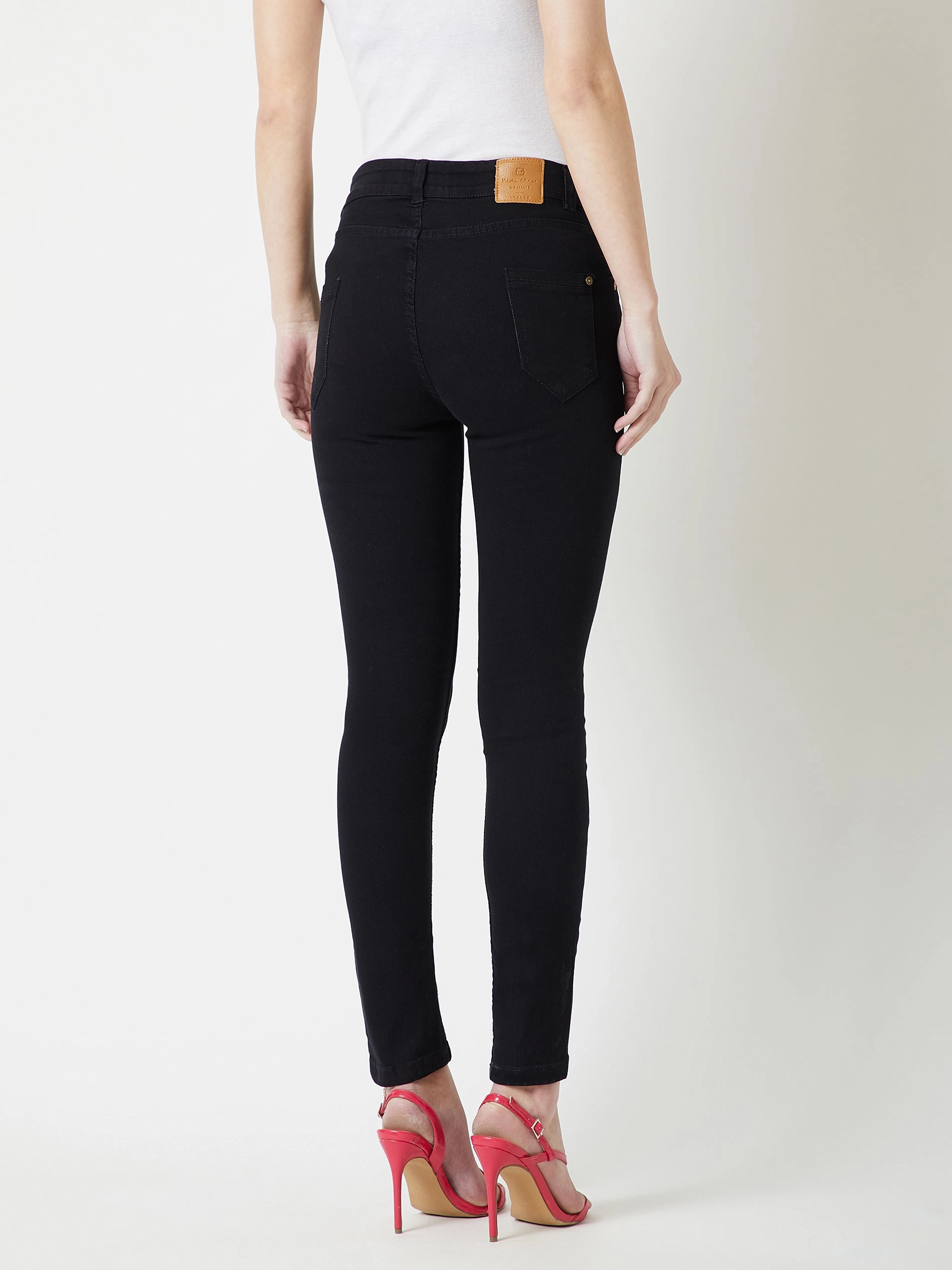 Casual Design Smooth Texture 24/7 Comfort Black Slim-Fit Embellished High-Rise Stretchable Denim Jeans