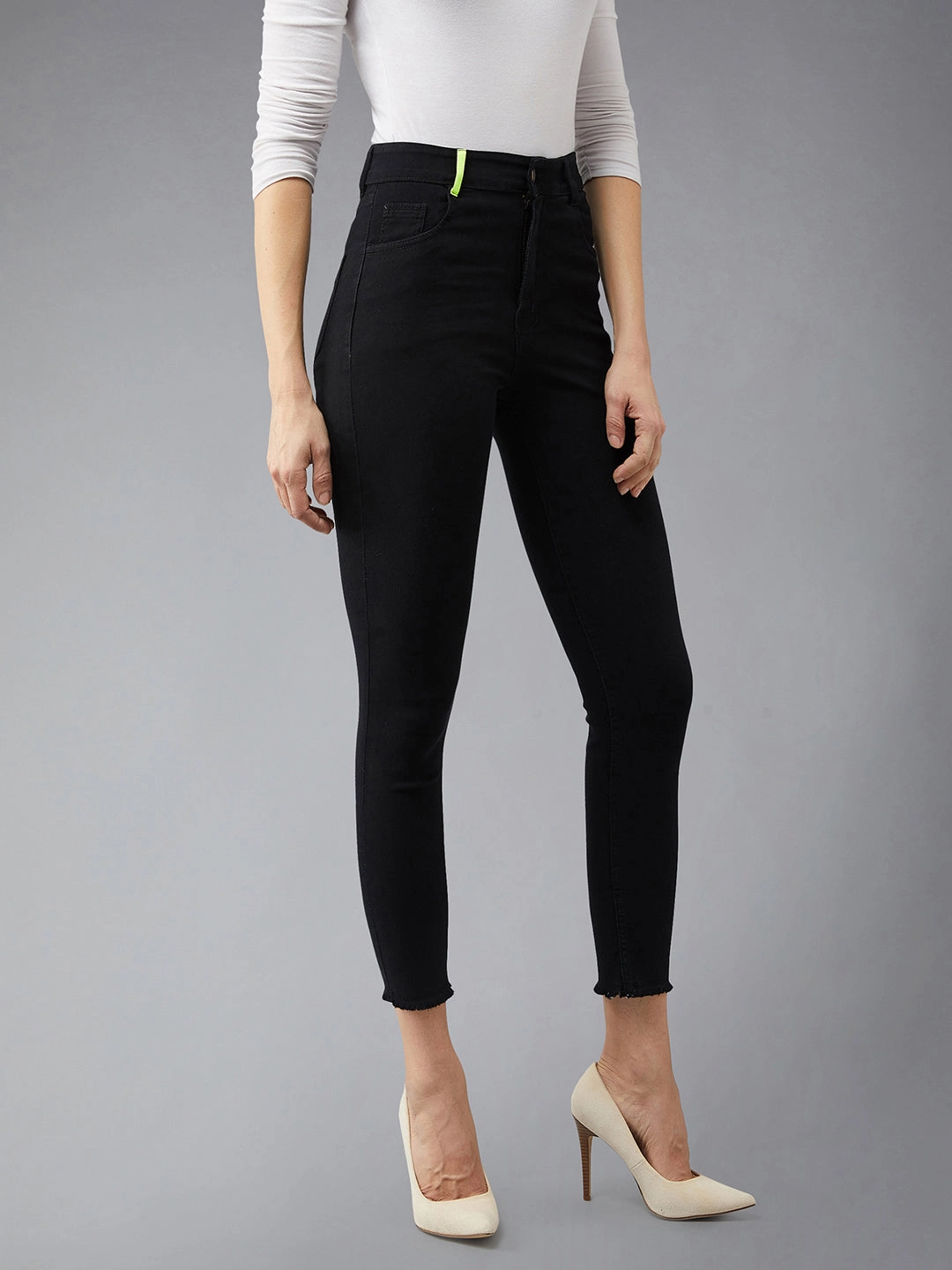 Relaxed Style Neutral Women's Black Cotton Skinny-Fit Cropped High-Rise Stretchable Denim Jeans