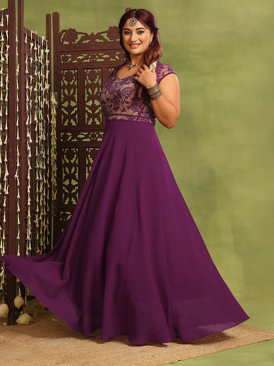 and Effortless fit dress. Women's Dark Purple Sweet-Heart Neck Cap-Sleeve Floral Fit & Flare Georgette Maxi Dress