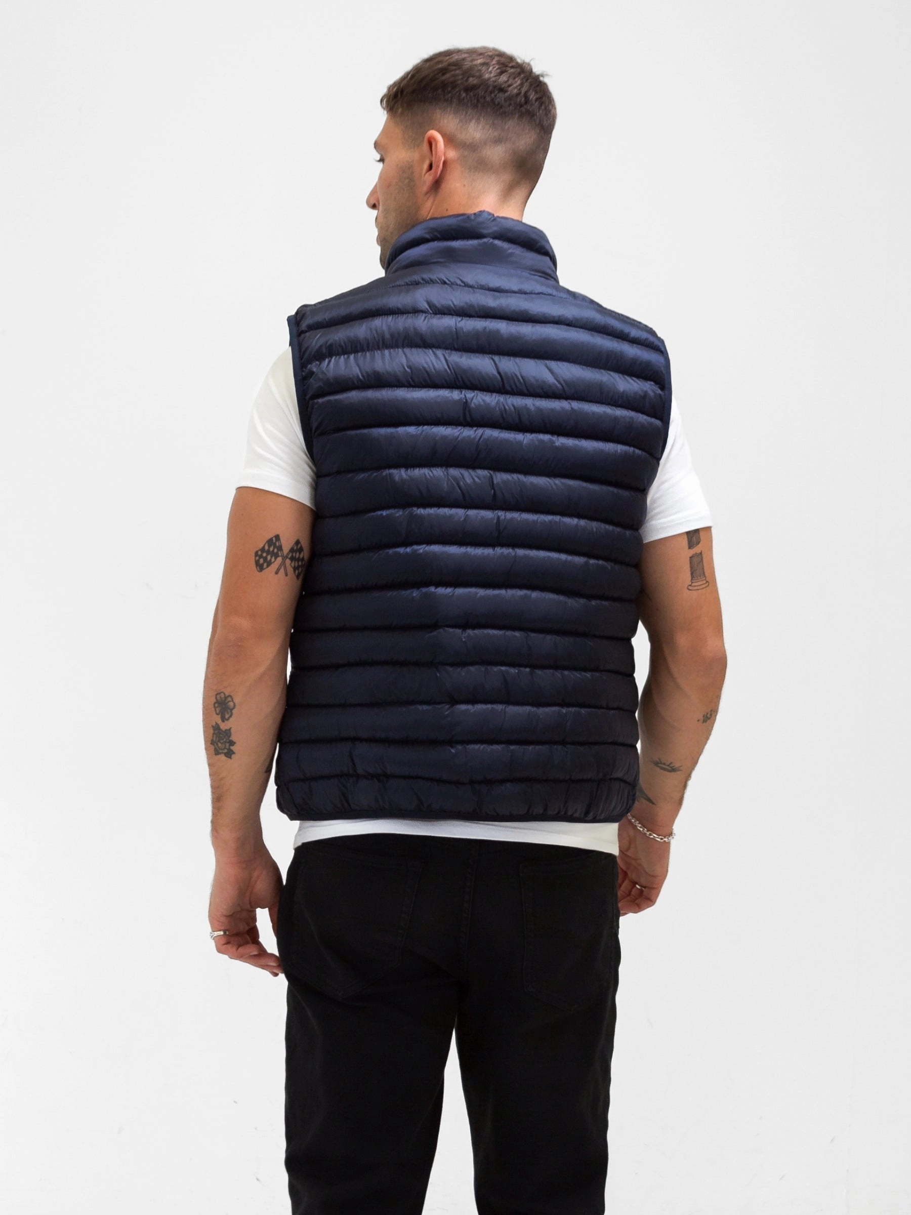 Ellis Lightweight Gilet - Navy Pocket Placement Removable Hood