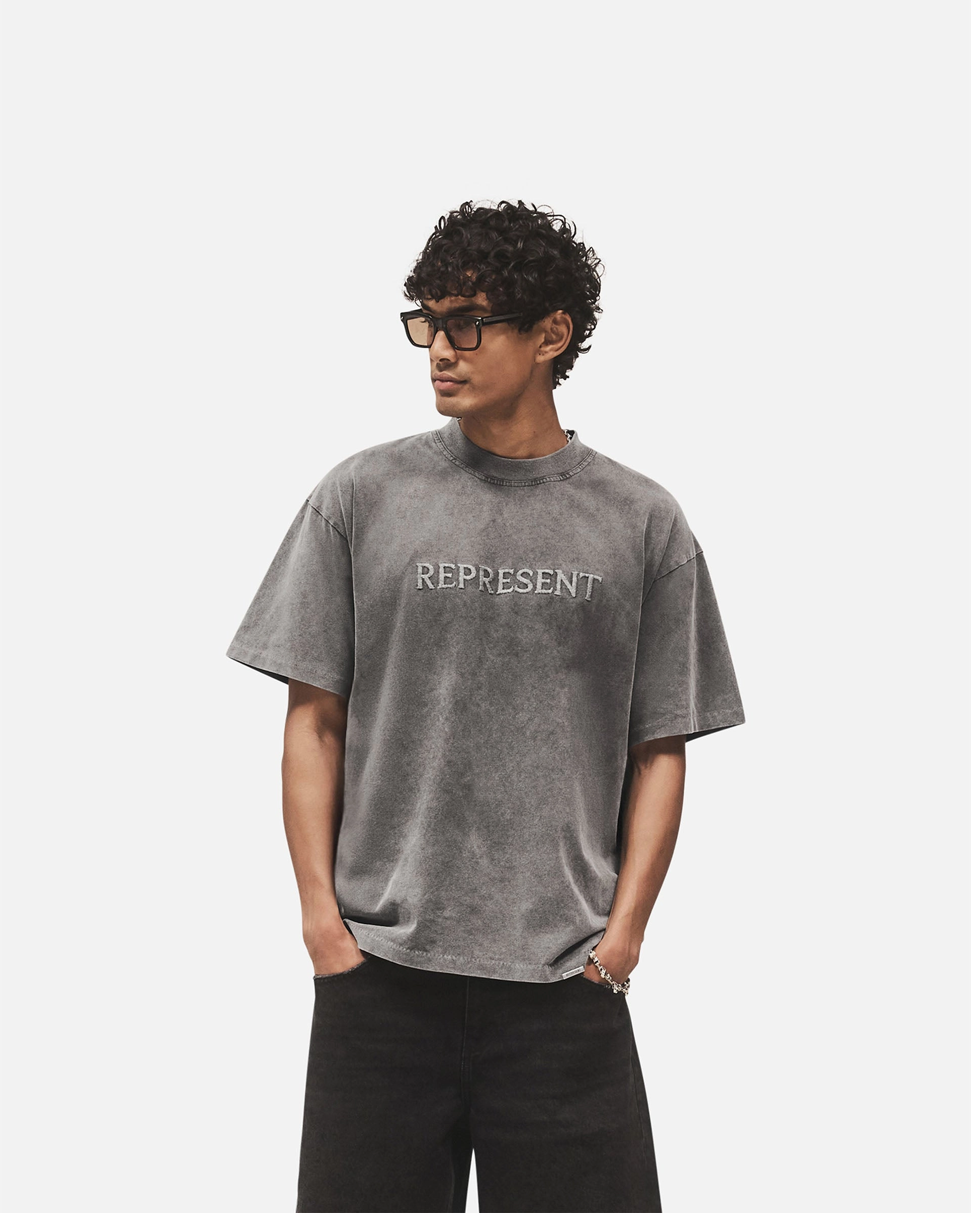 Comfy Waistband Embroidered Serif Logo T-Shirt - Vintage Grey
