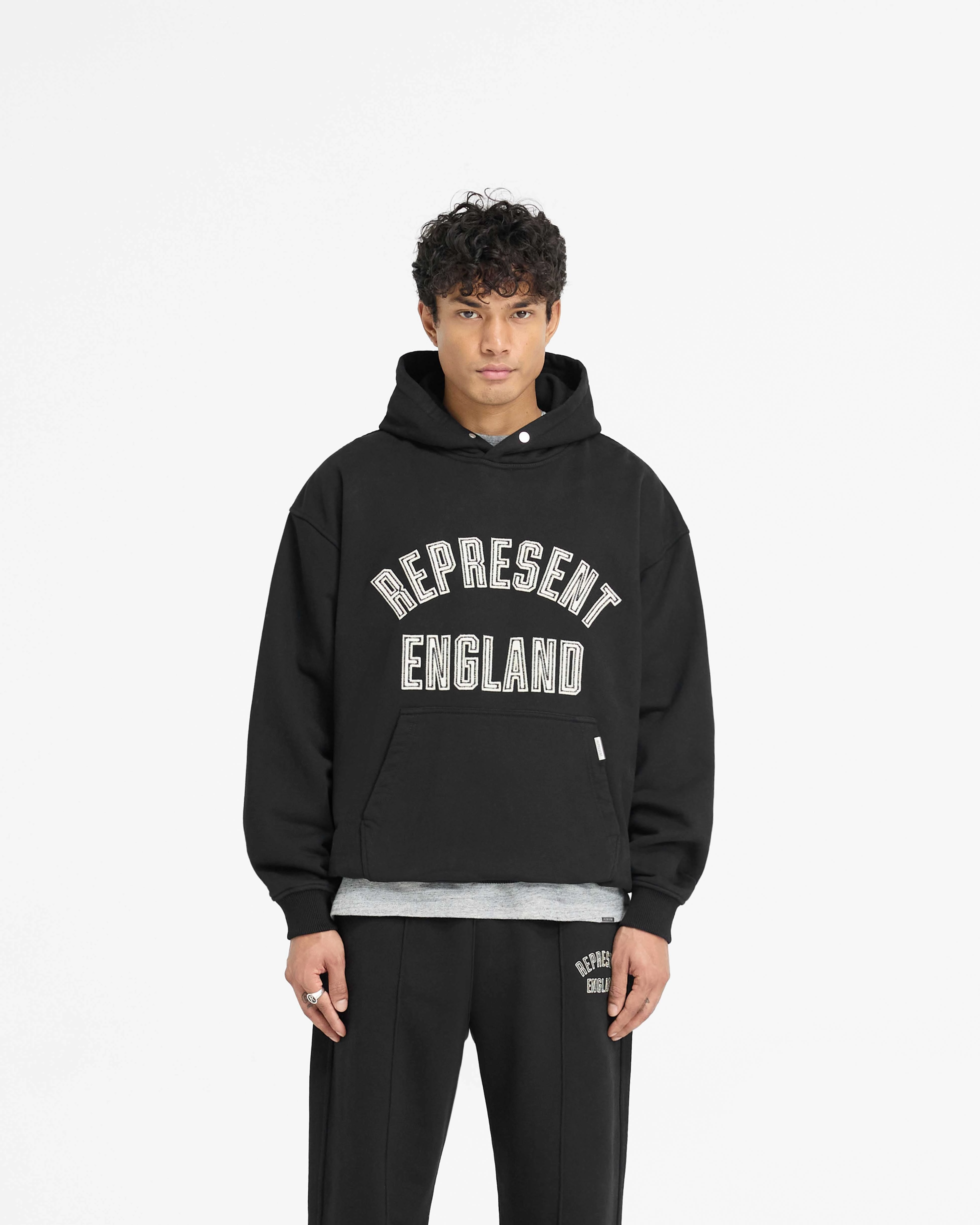 Smooth Zipper Glide Sporty Flex Fit England Applique Hoodie - Jet Black