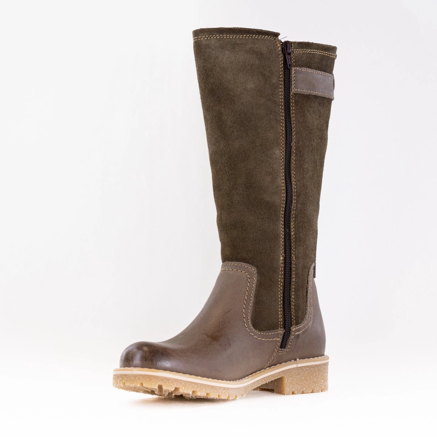 Eric Michael Marcella (Women's) - Khaki Lightweight Frame Travel Light