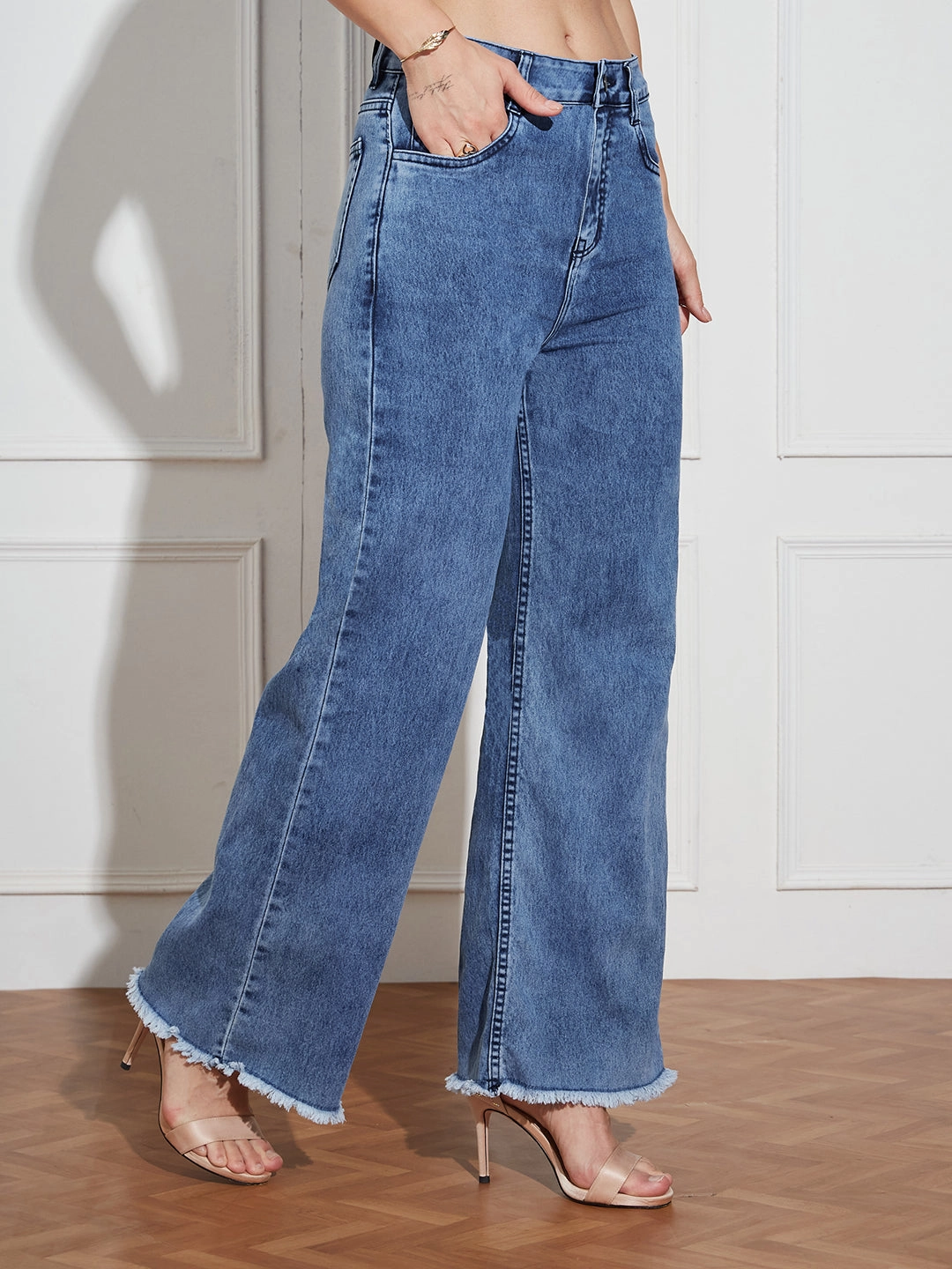 Beach Day Brunch Outfit Elegant Women's Mid-Blue Wide-Leg High Rise Regular-Length Stretchable Denim Jeans