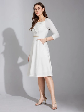 Women's Off White Solid Square Neck Raglan Sleeves Side Pocketed Fit and Flare Knee-Length Dress Timeless Shape Trendy summer outfit