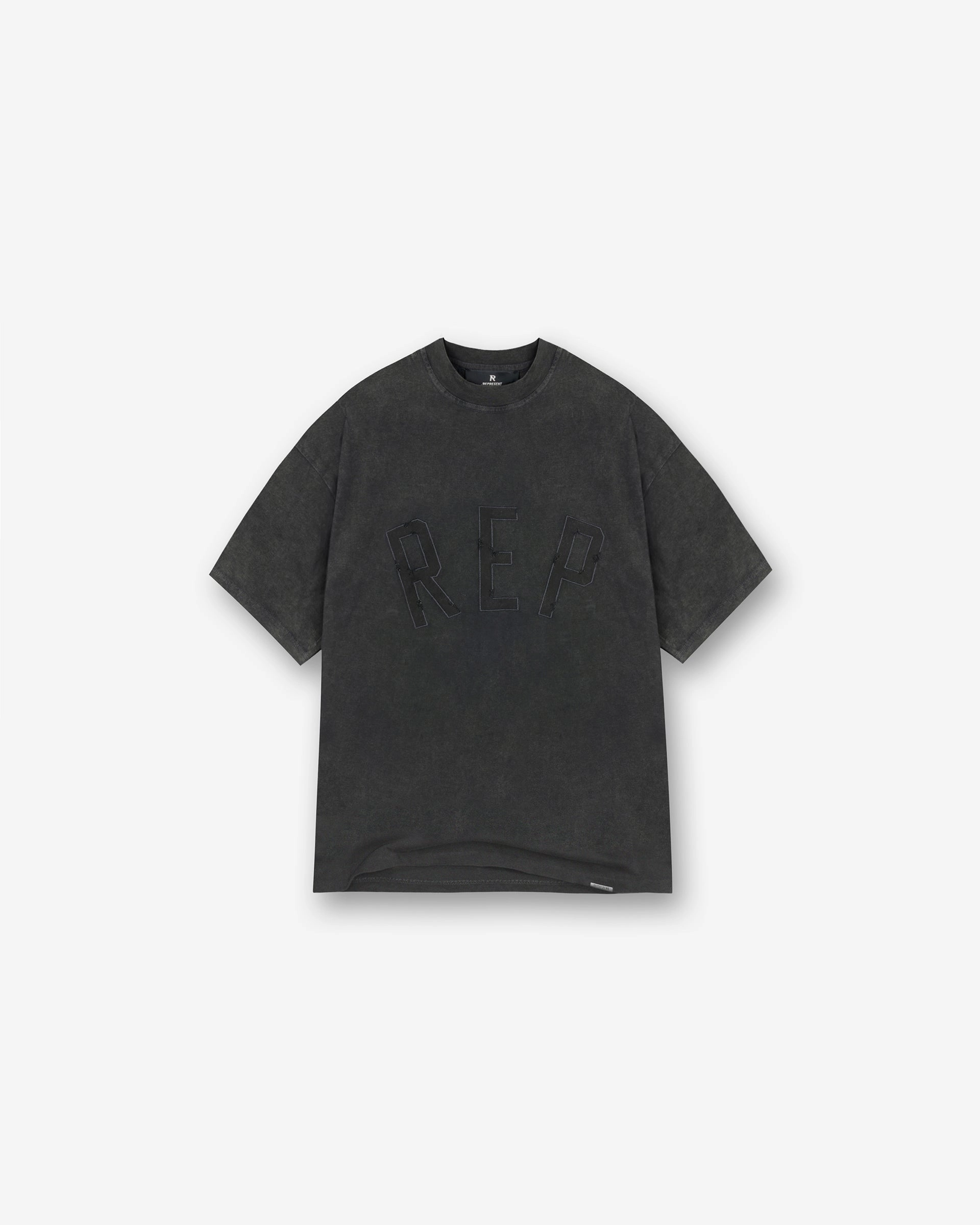 Minimal Fashion Rep Applique T-Shirt - Vintage Black