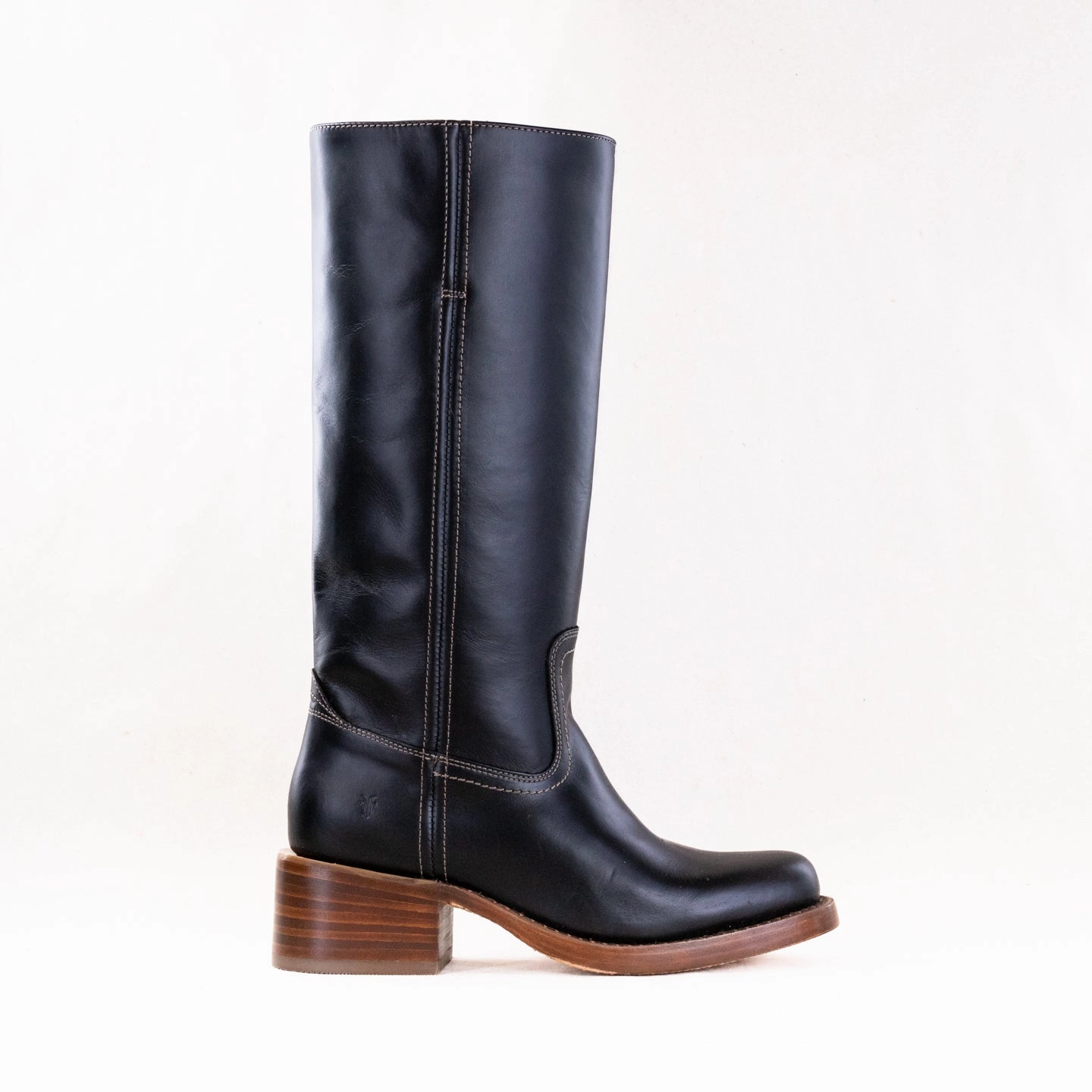 FRYE Campus 14L (Women's) - Jet Black Outdoor Exploration Flat Sole