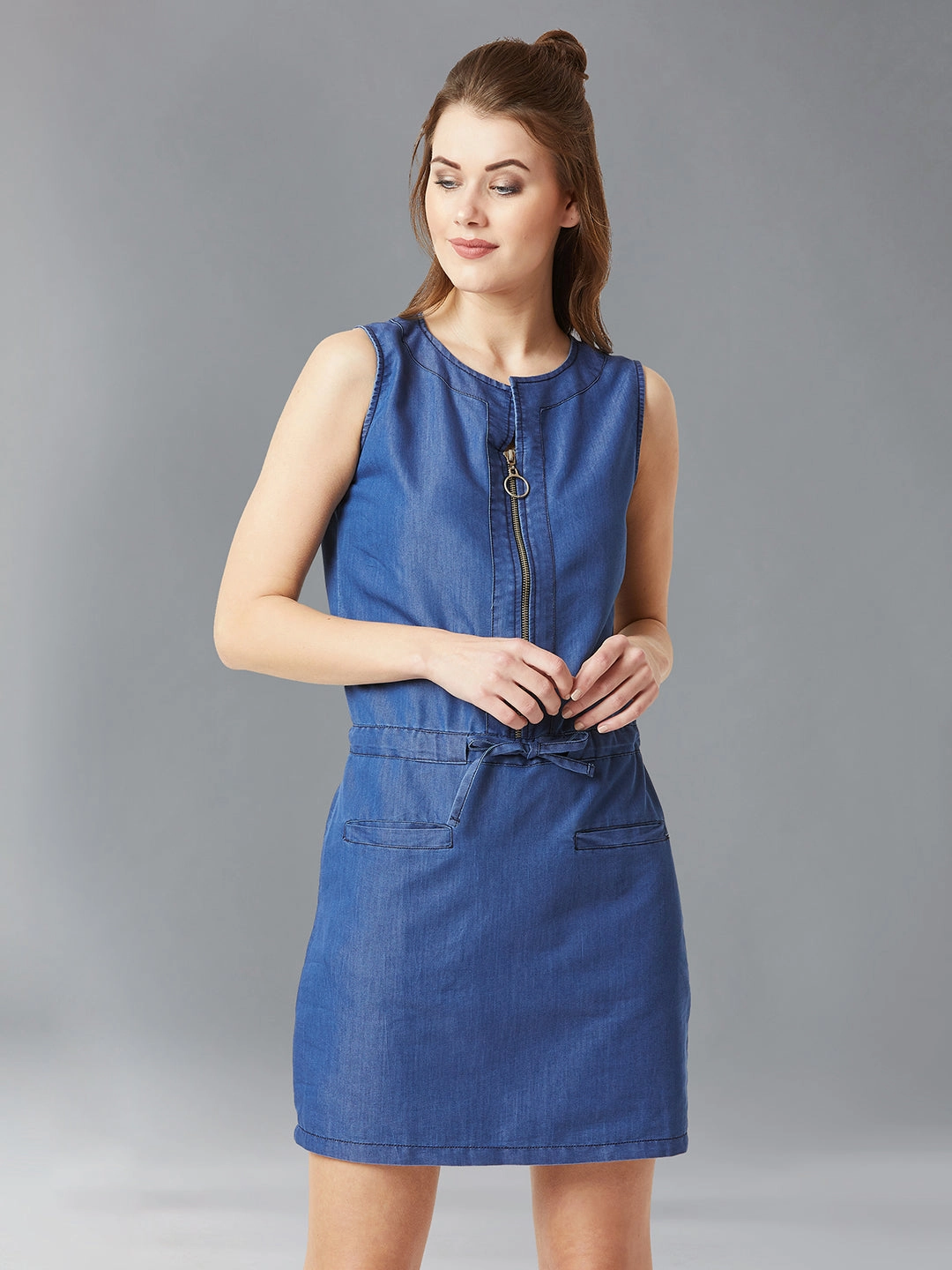 Chilly Weather Wear loose silhouette Women's Blue Polo Neck Sleeveless Denim Solid Midi Shift Dress