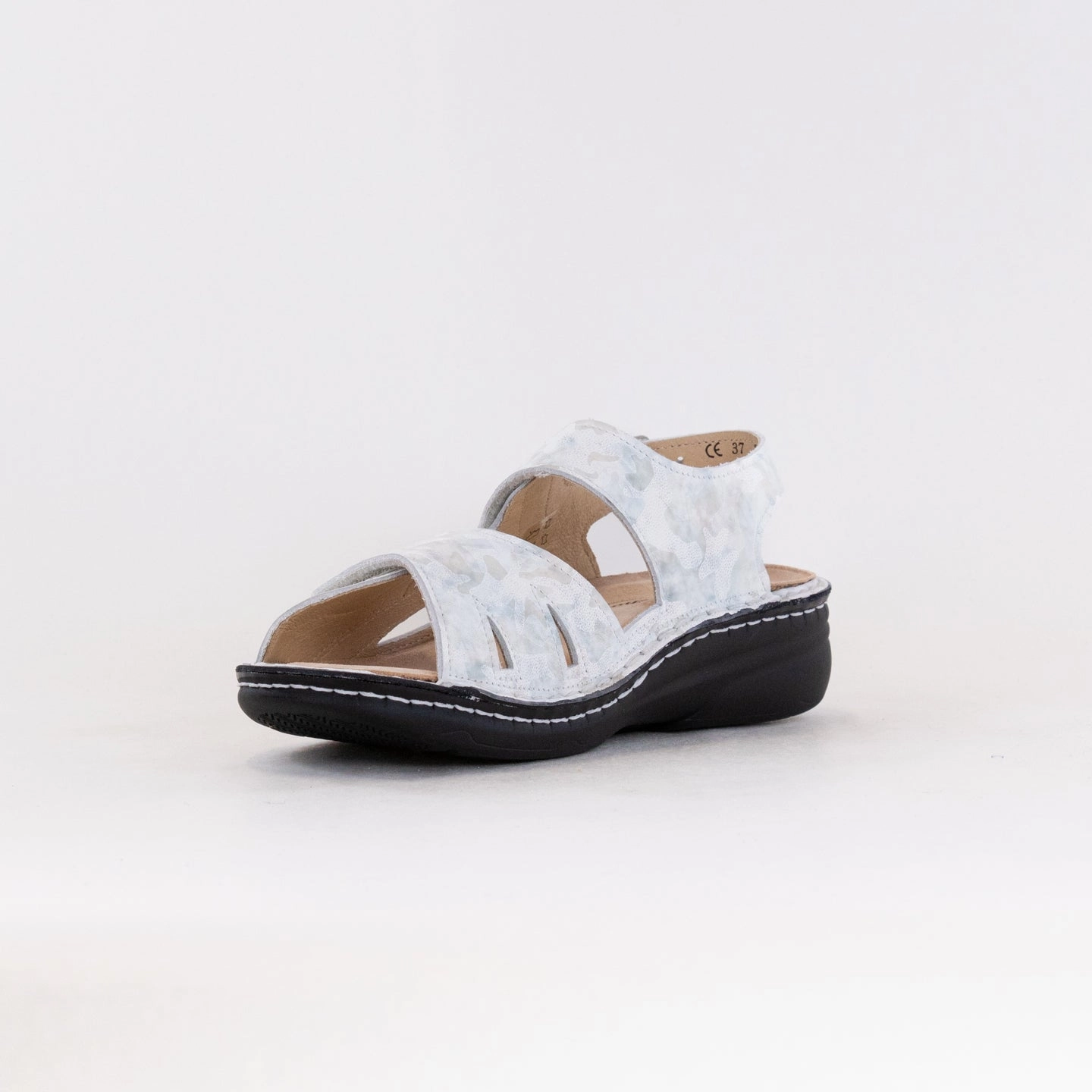 Finn Comfort Barbuda (Women's) - Diva Mavi Travel Days Flexible Walking