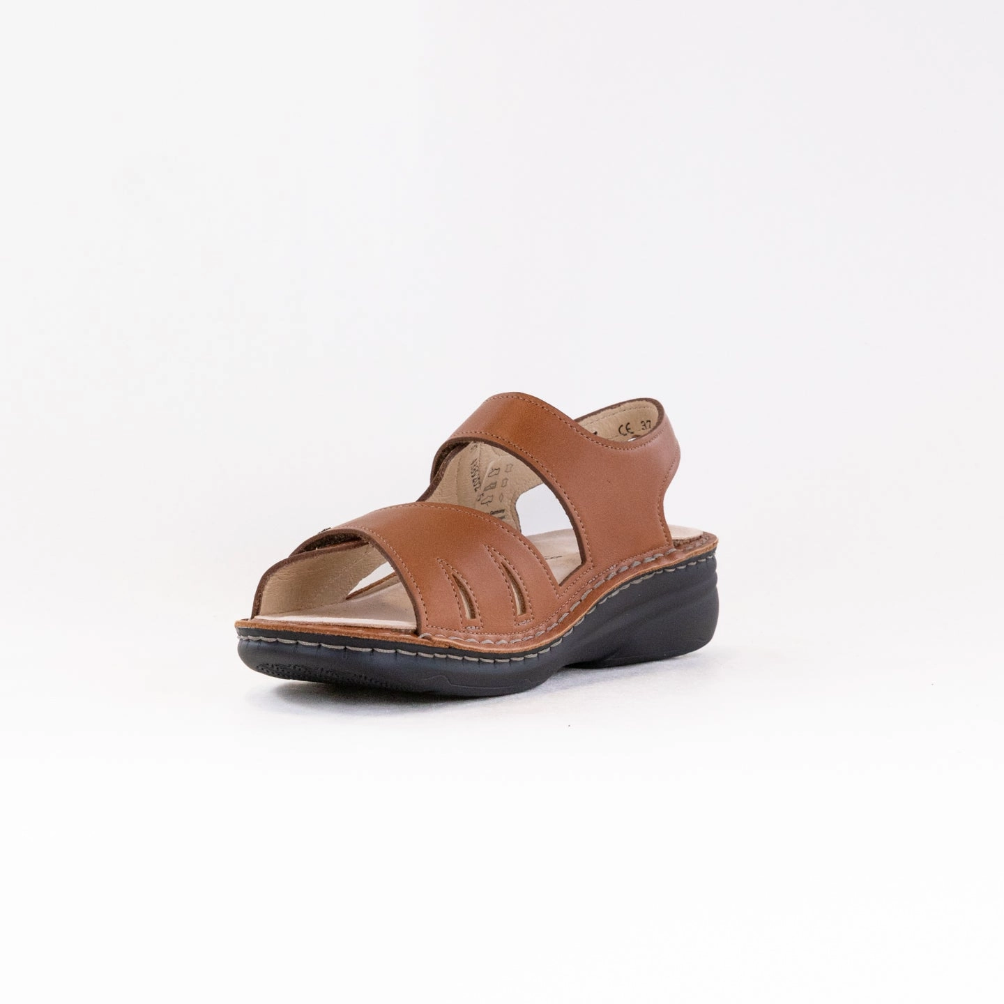 Trendy Vacation Sandals Weight Distribution System Finn Comfort Barbuda (Women's) - Saddle