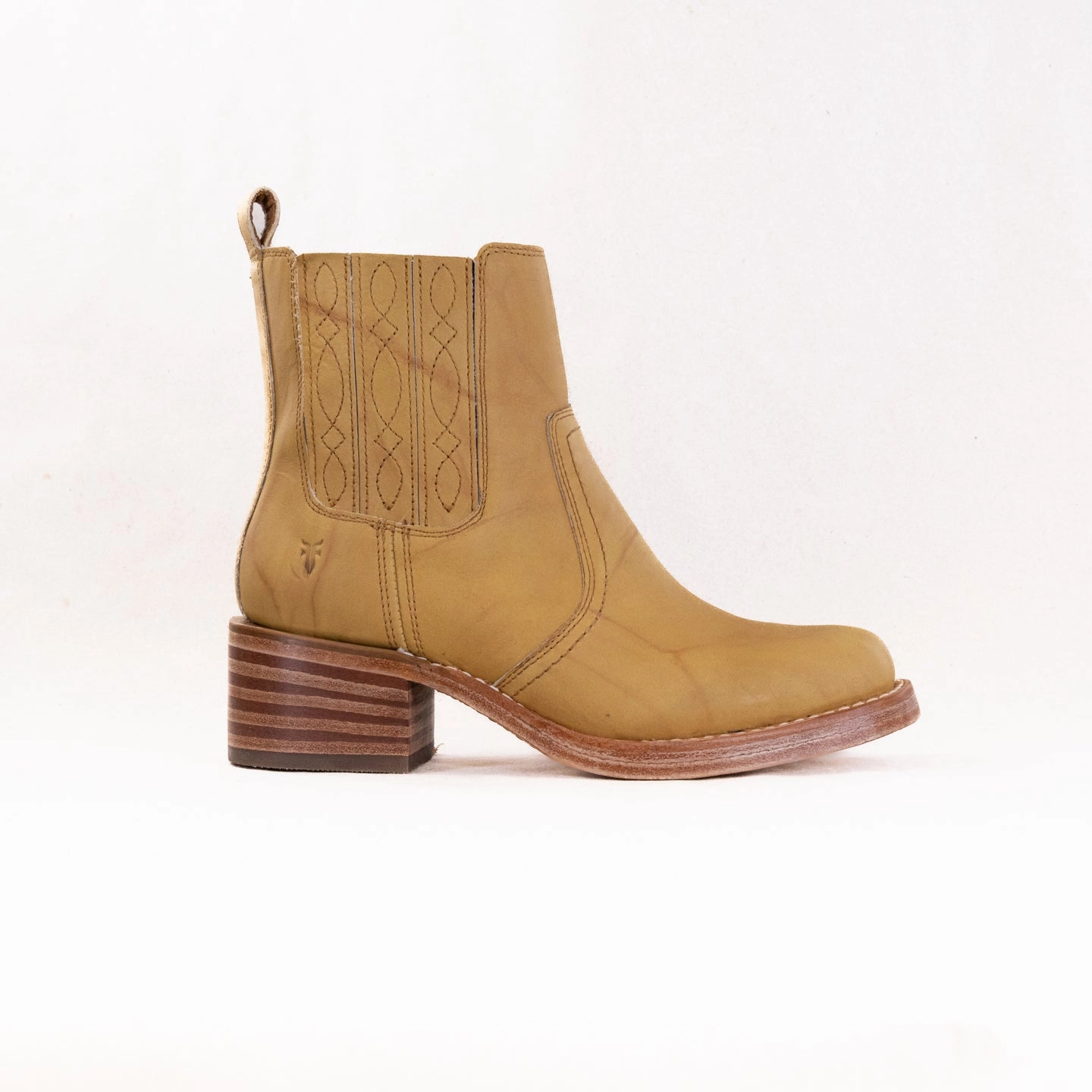 Skin Hug Handcrafted Stitching FRYE Campus Chelsea (Women's) - Banana