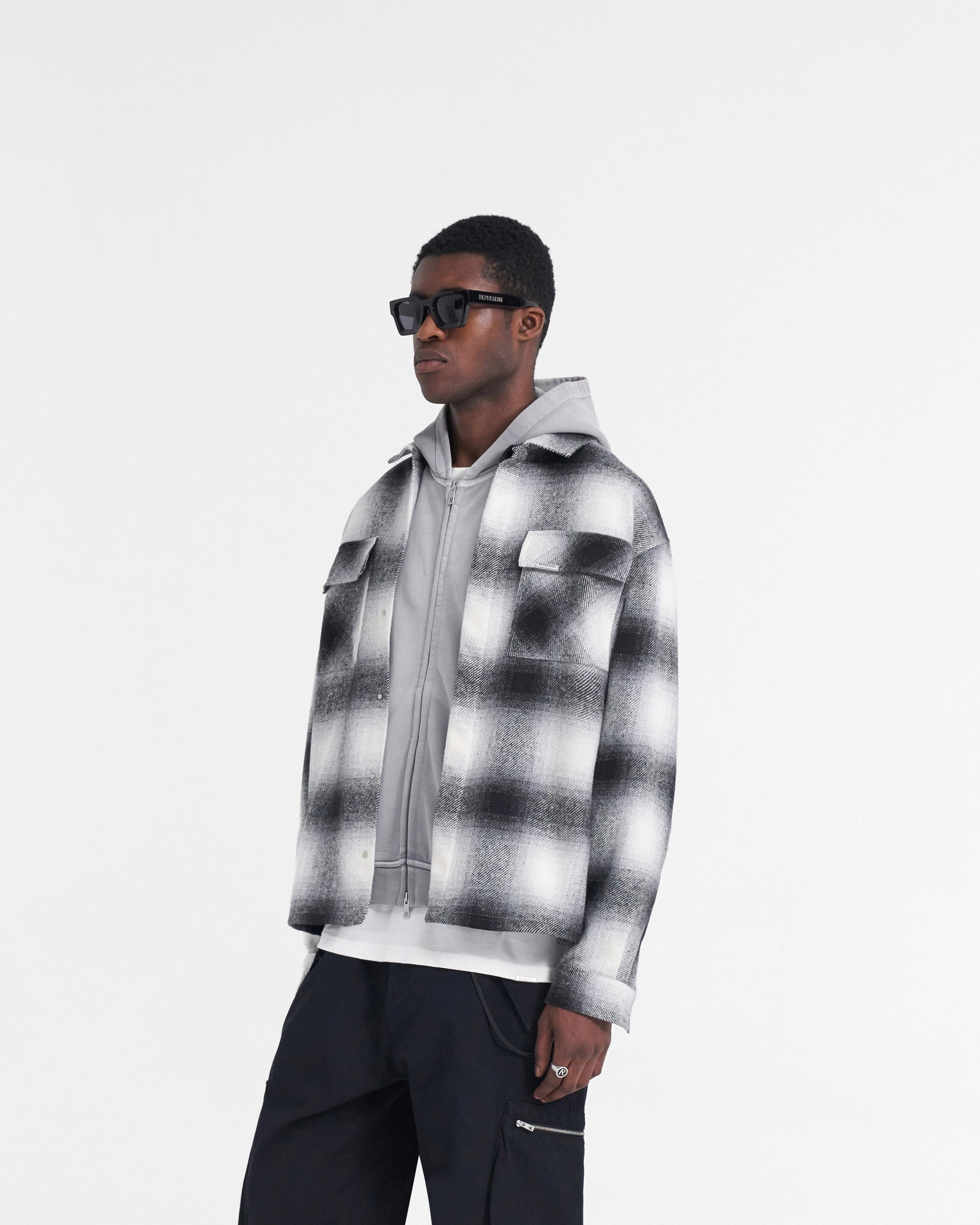 Ombre look Holiday Travel Spirits Of Summer Flannel Shirt - Black White