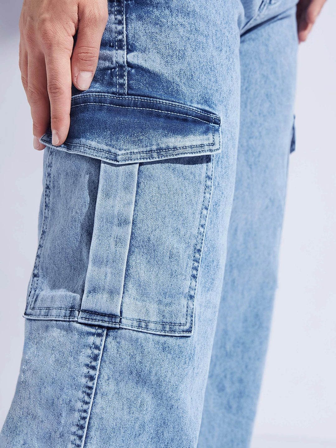 Women's Light Blue Wide-Leg High-Rise Stretchable Flared Cargo-Style Denim Jeans Straight Cut Neutral Outfit