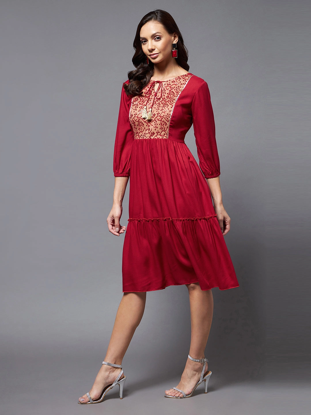 Women's Maroon Round 3/4 Sleeve Viscose Rayon Self Design Gathered Midi Dress Go To Wear Sunny Lace