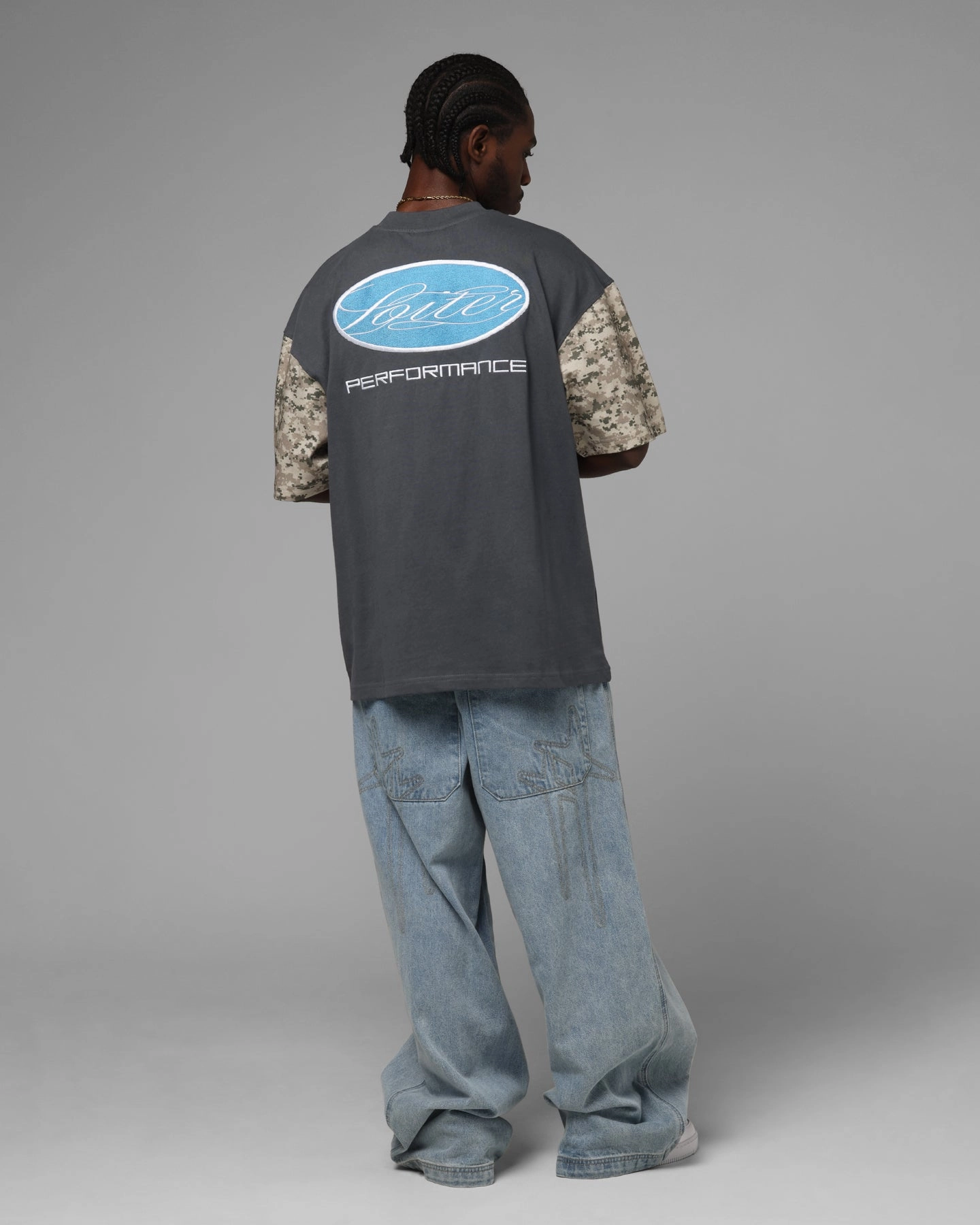 VNeck Style PaddedInsulation Loiter Rodeo T-Shirt Black/Camo