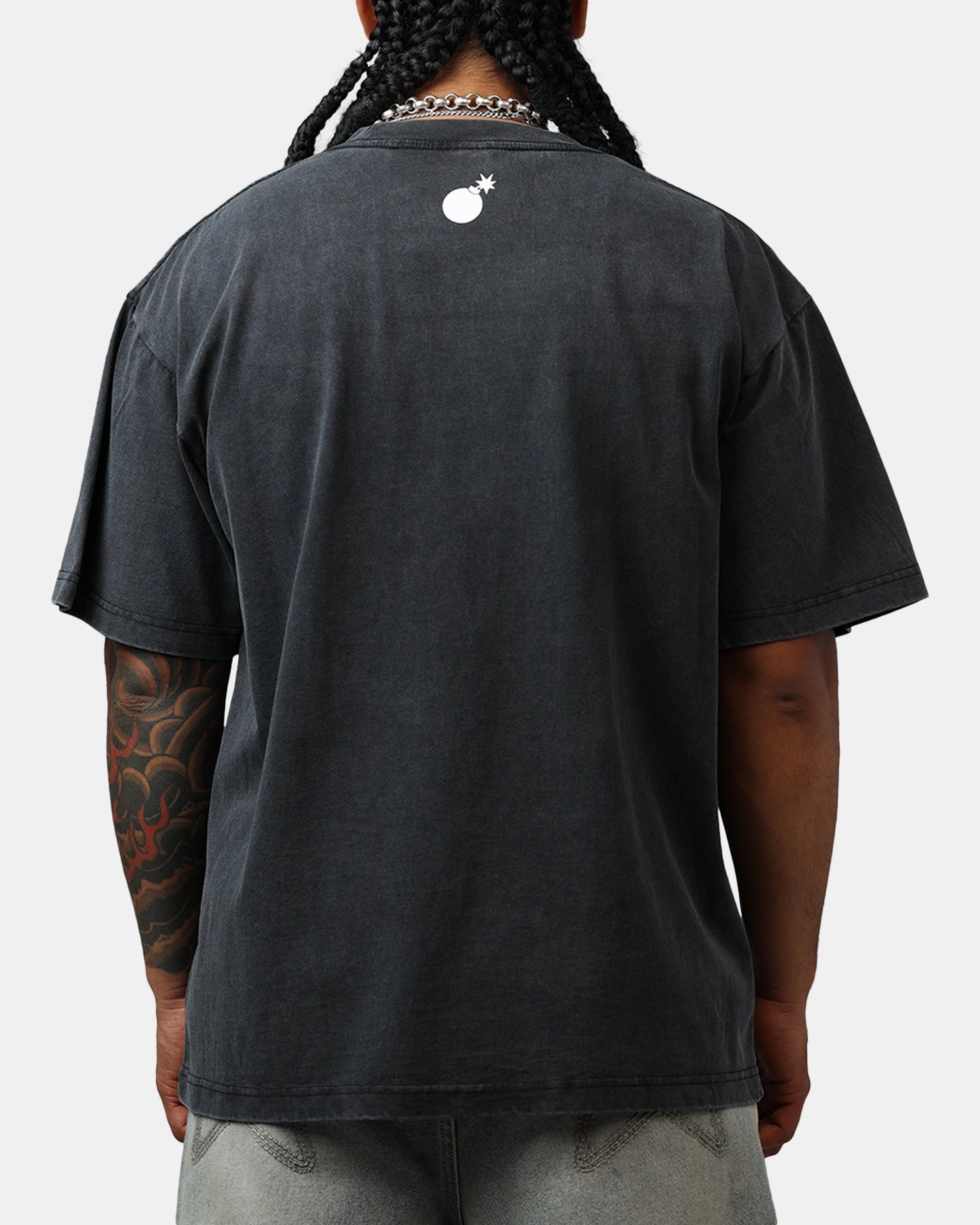 Seamless Construction Design Button Down Collar The Hundreds Skull Mountain T-Shirt Washed Black