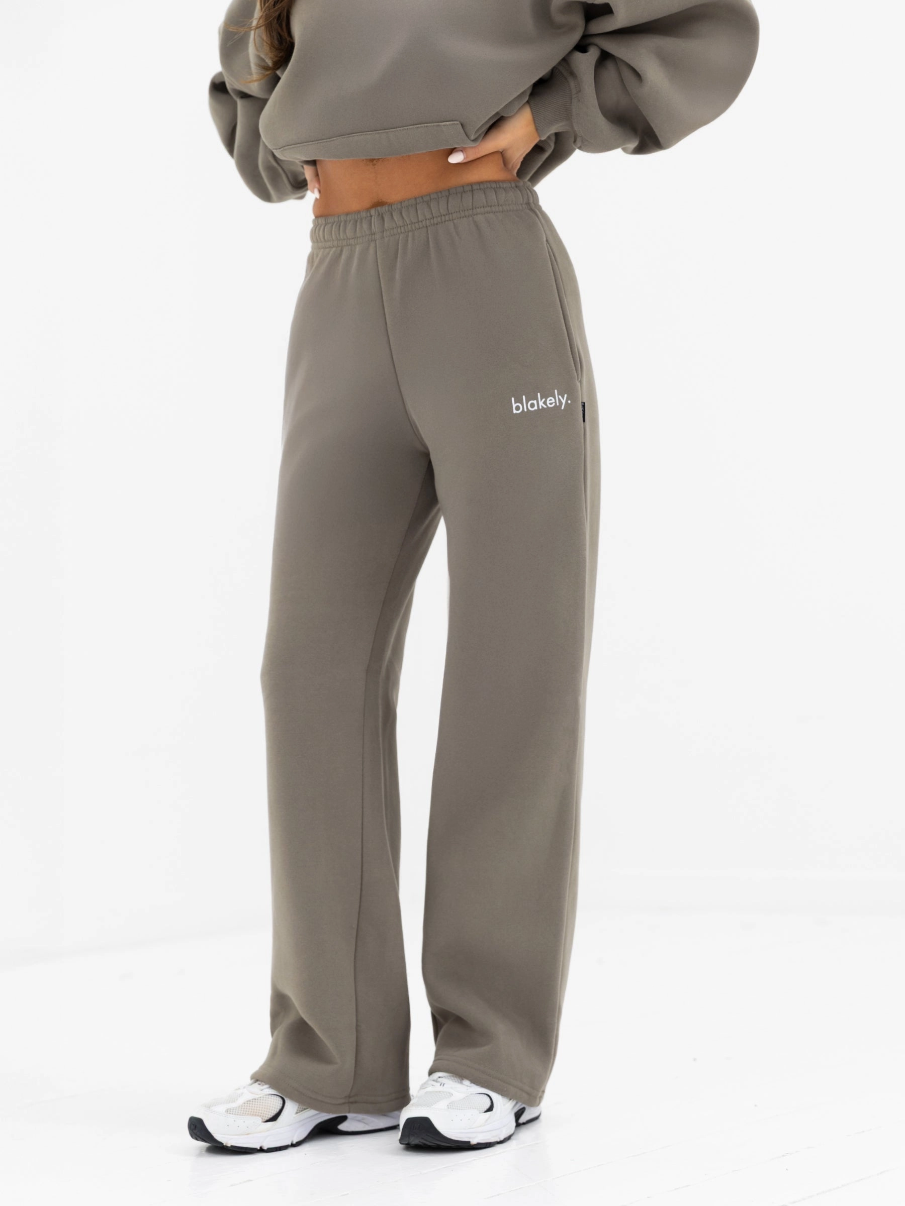 Neutral Shade Lexi Wide Leg Sweatpants - Safari Green