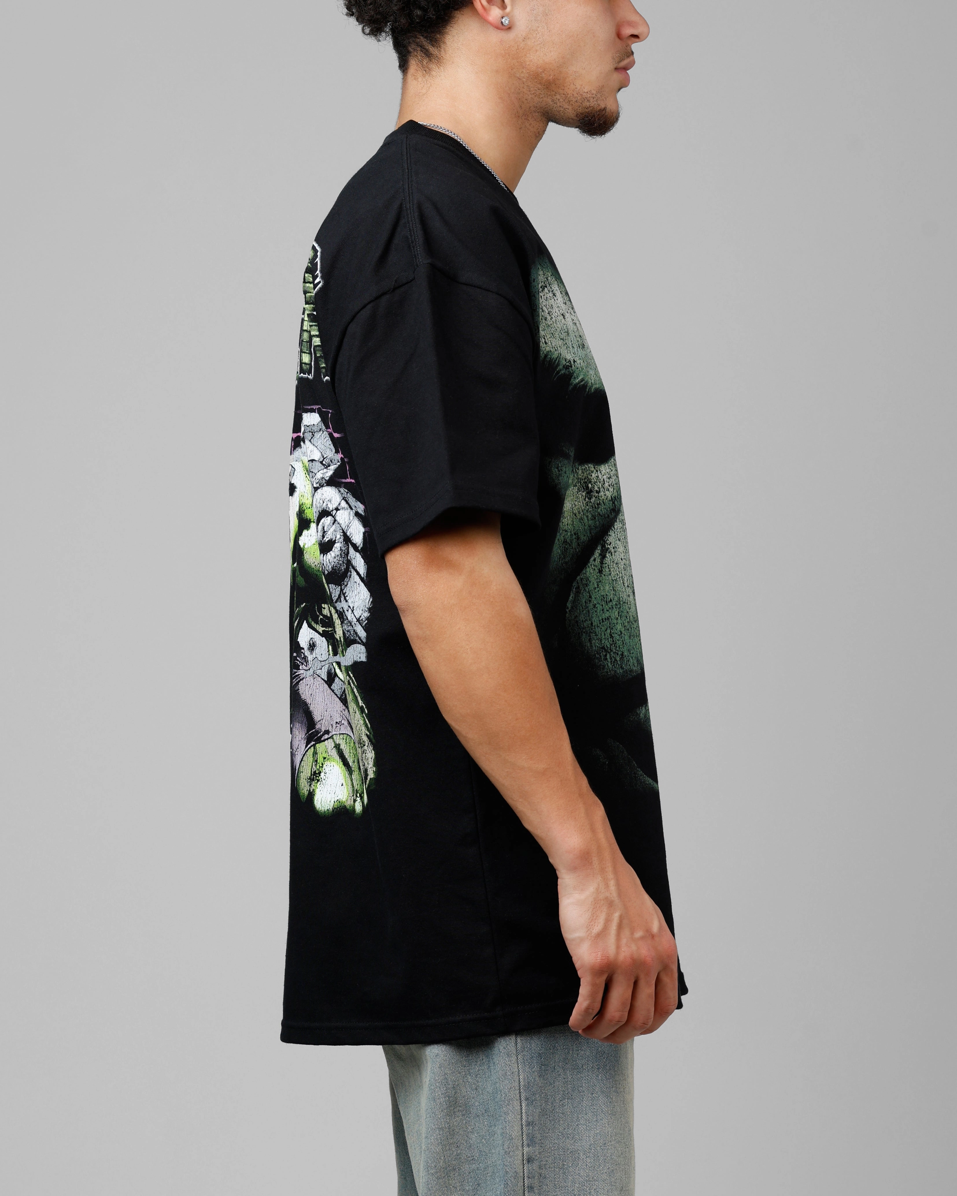 VNeckline Loiter Marvel Hulk Heavyweight T-Shirt Black